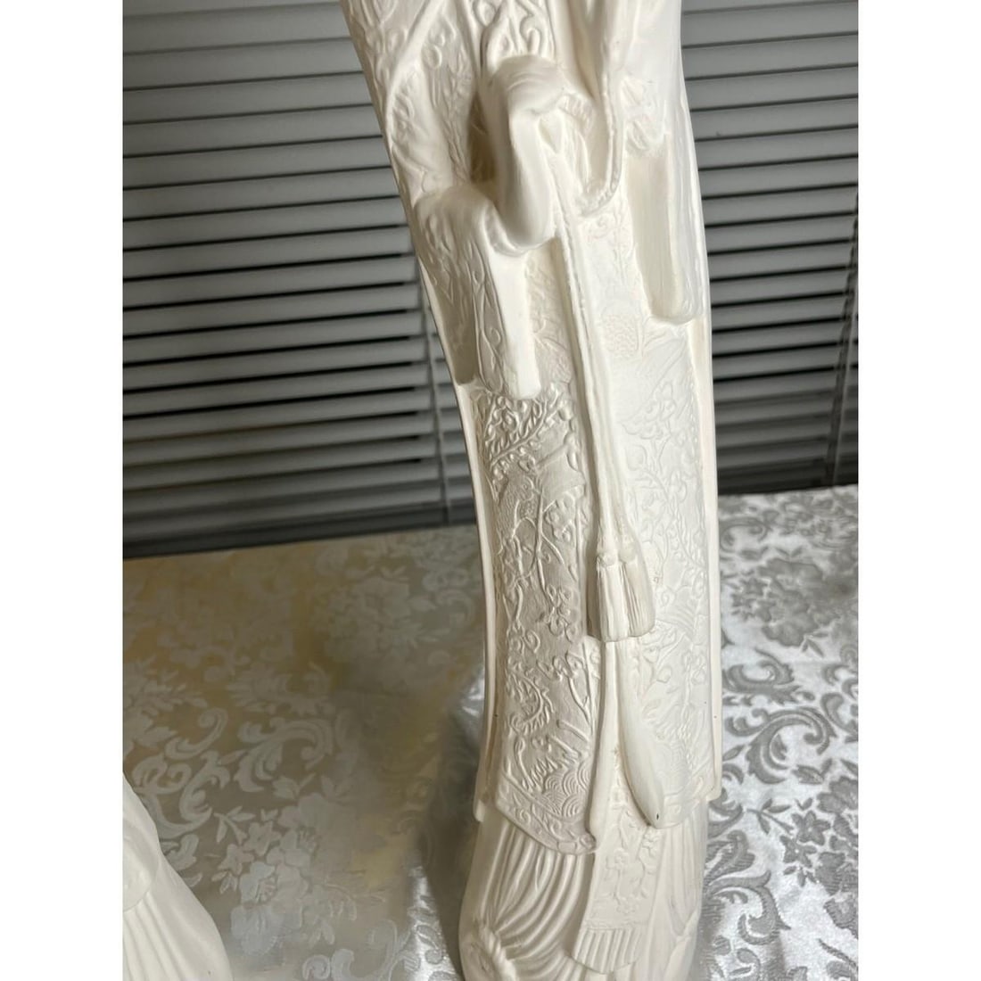 Vintage 22" Chinese Emperor & Empress Chalkware Statues - White Mid Century, A Pair - 9