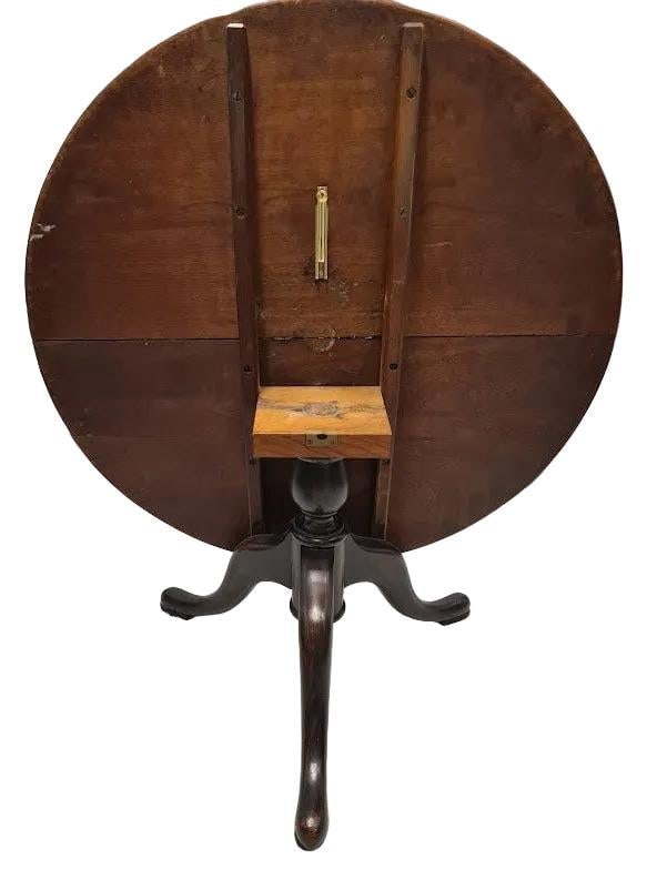 Antique Queen Anne Tilt Top Table, 19th Century - 6