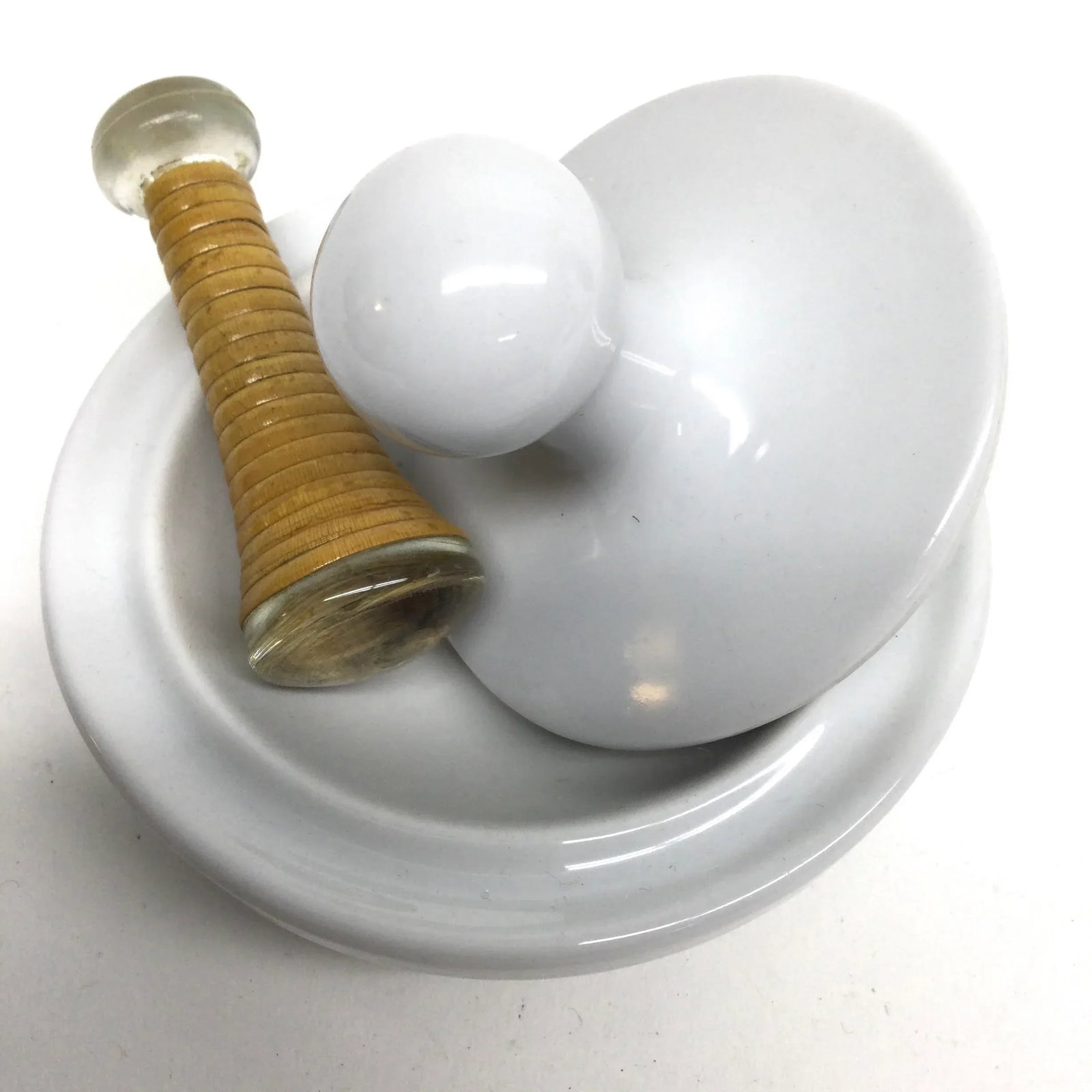 Antique White Ceramic Mortar & Pestle Set With Lid - 8