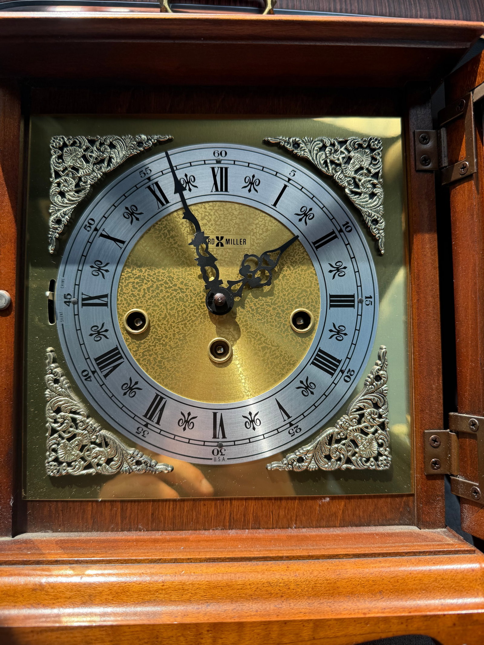 1970s Howard Miller Model 612-437 Westminster Chime Bracket Clock | German Mechanical Movement - 8