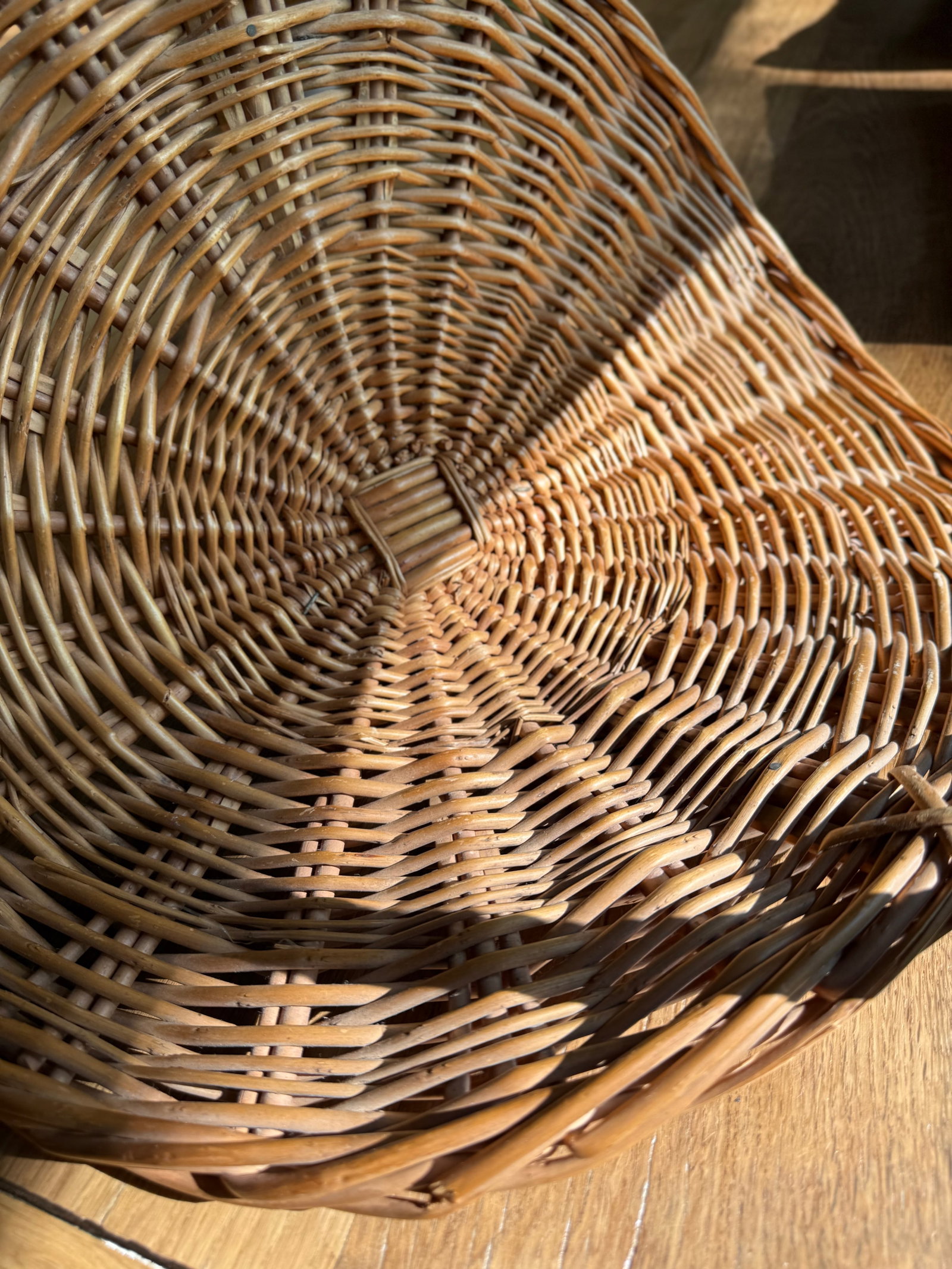 1970s Vintage Wicker Flower Gathering Basket - 4