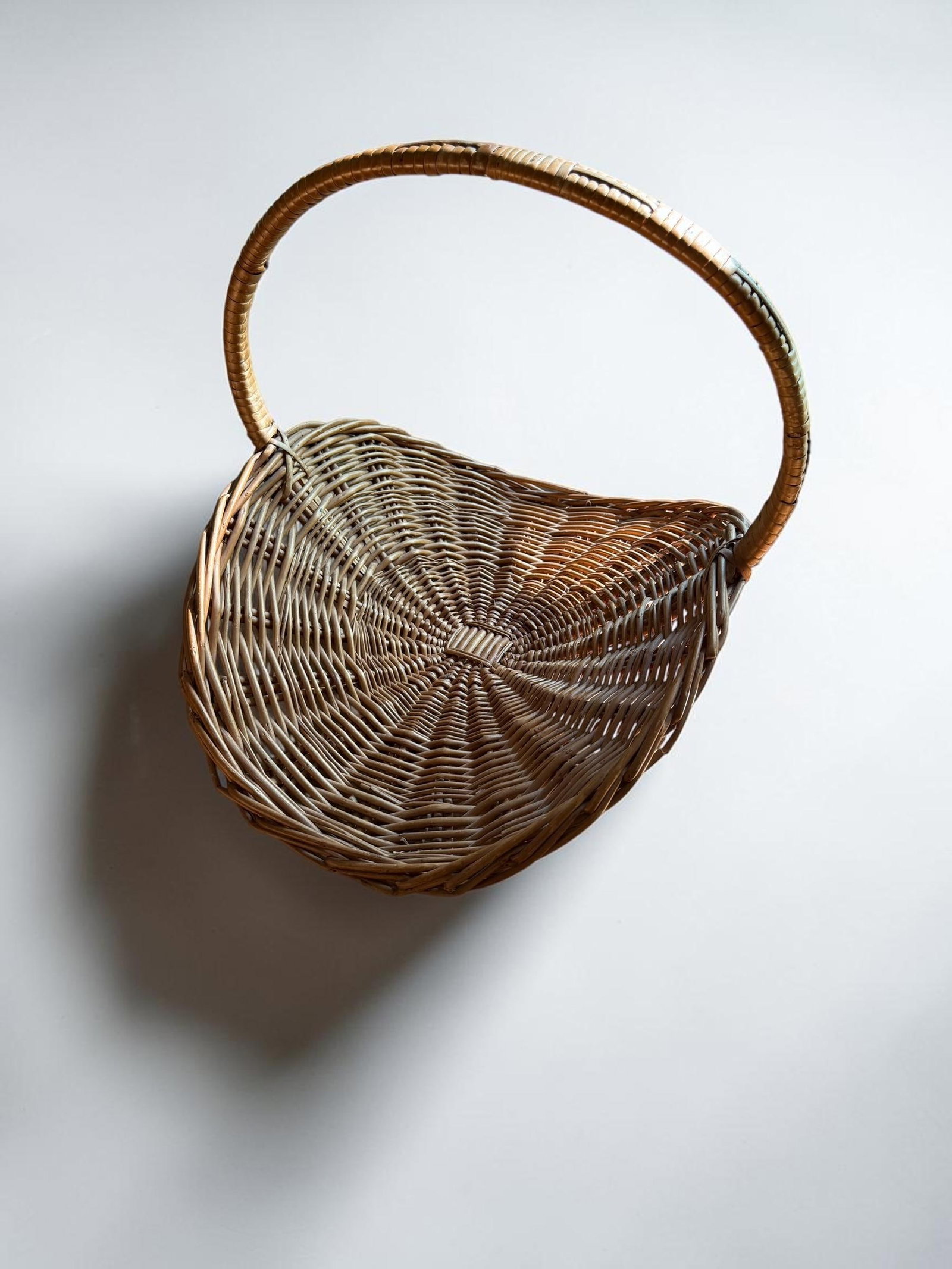 1970s Vintage Wicker Flower Gathering Basket - 6
