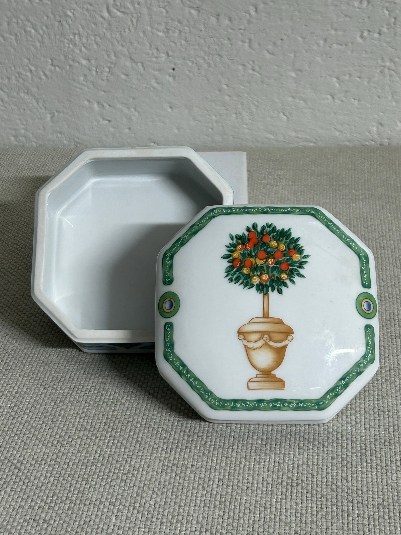 Philippe Deshoulieres Limoges France "Jardin Royal" Octagonal Topiary Trinket Box - 3