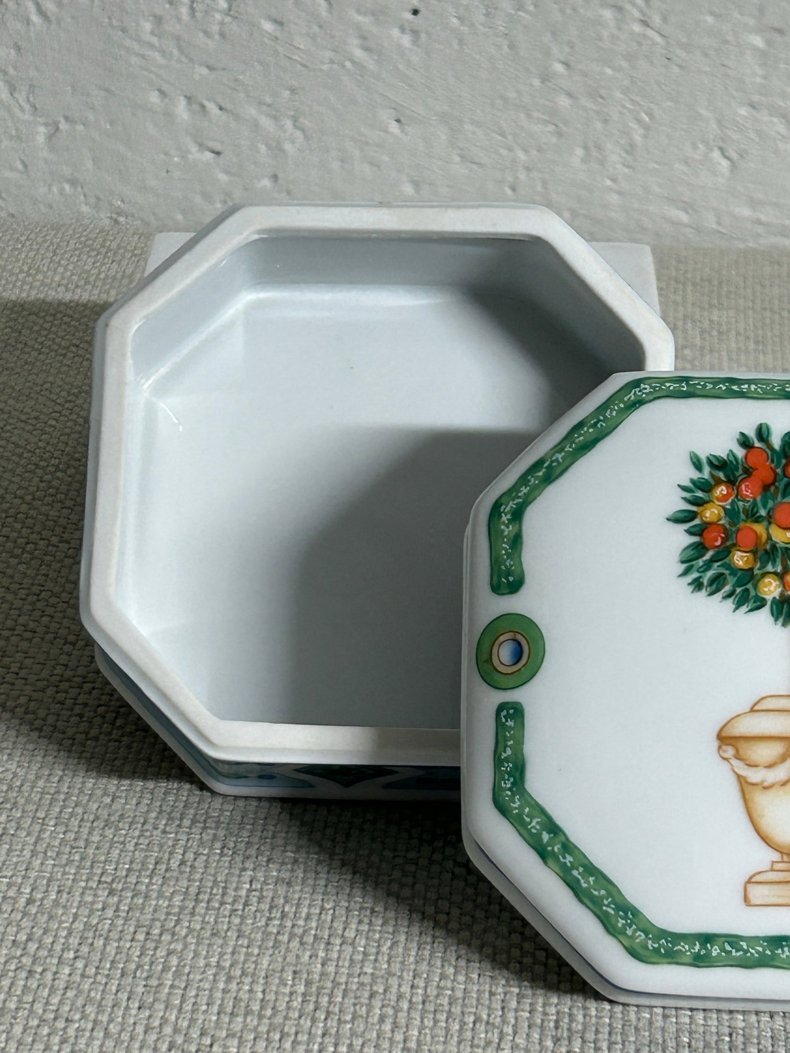 Philippe Deshoulieres Limoges France "Jardin Royal" Octagonal Topiary Trinket Box - 4