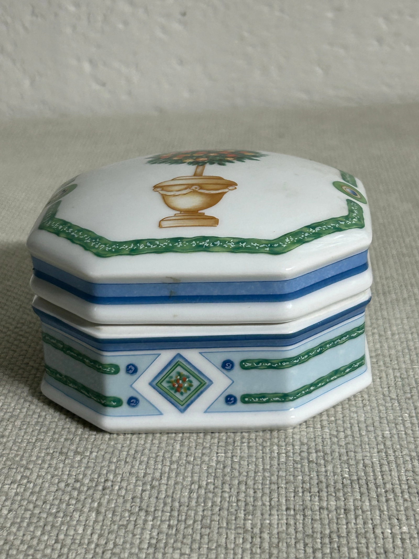 Philippe Deshoulieres Limoges France "Jardin Royal" Octagonal Topiary Trinket Box - 6