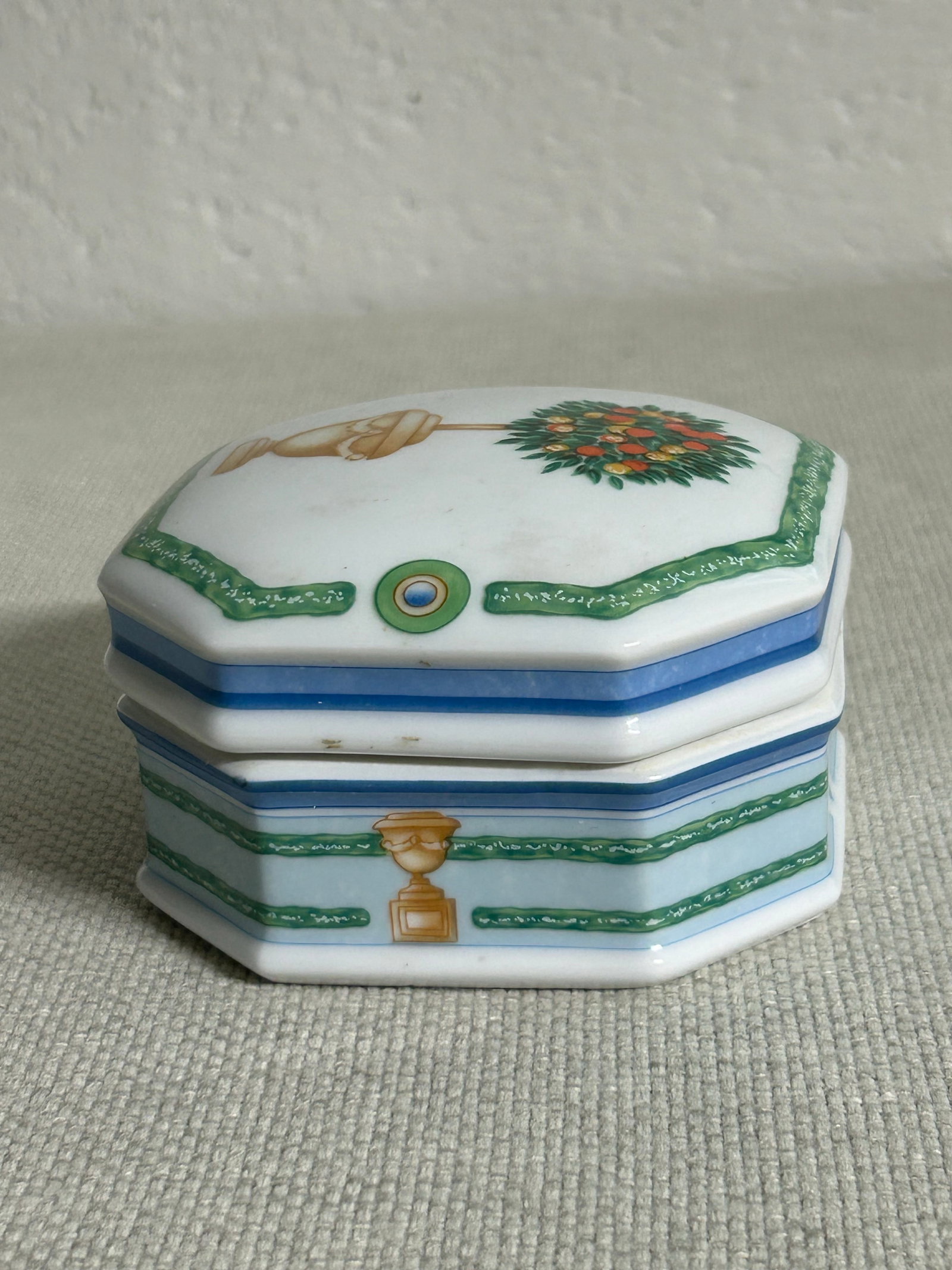Philippe Deshoulieres Limoges France "Jardin Royal" Octagonal Topiary Trinket Box - 7
