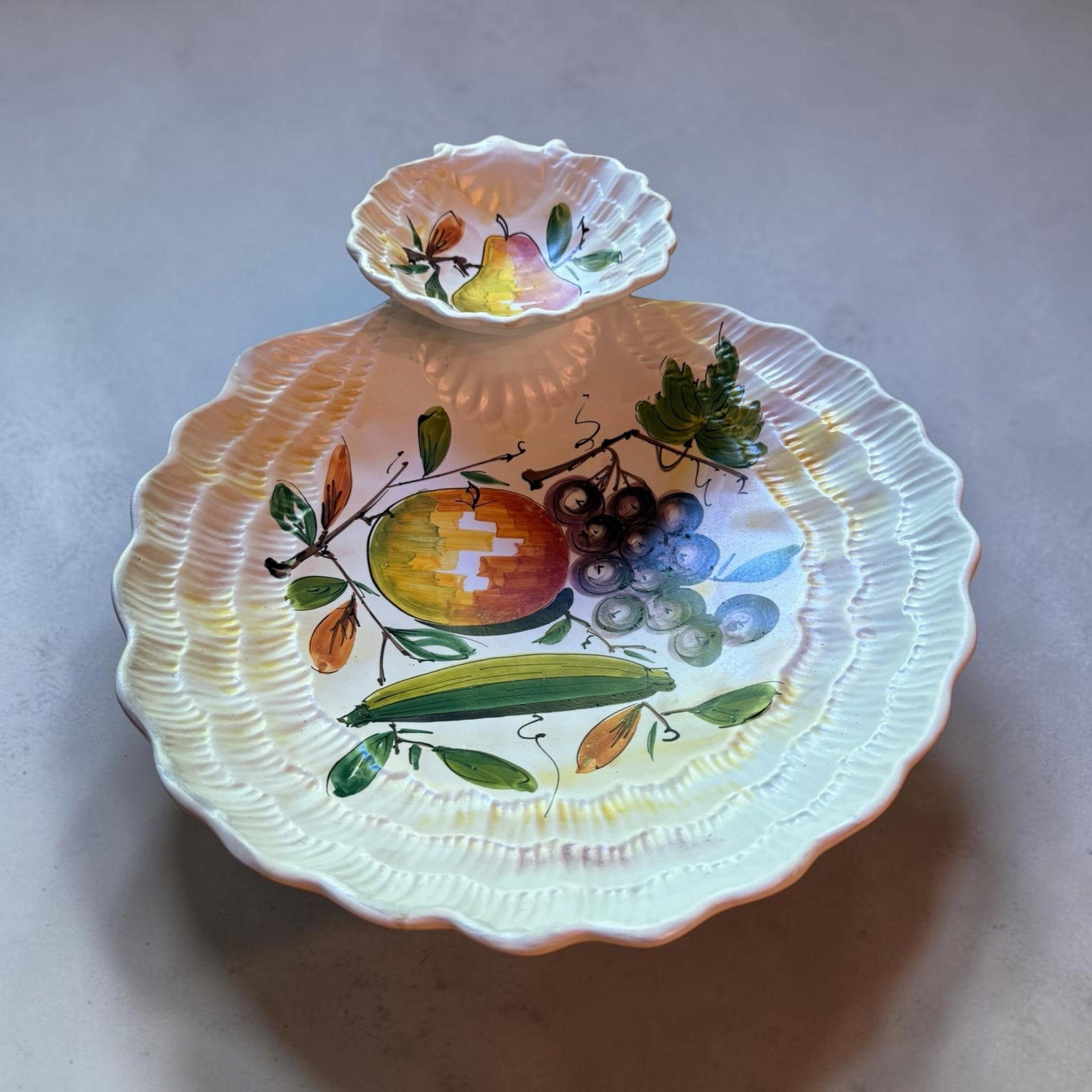 Mid 20th Century Italian Hand-Painted Ceramic Tiered Seafood & Appetizer Server With Pearl Glaze - 3