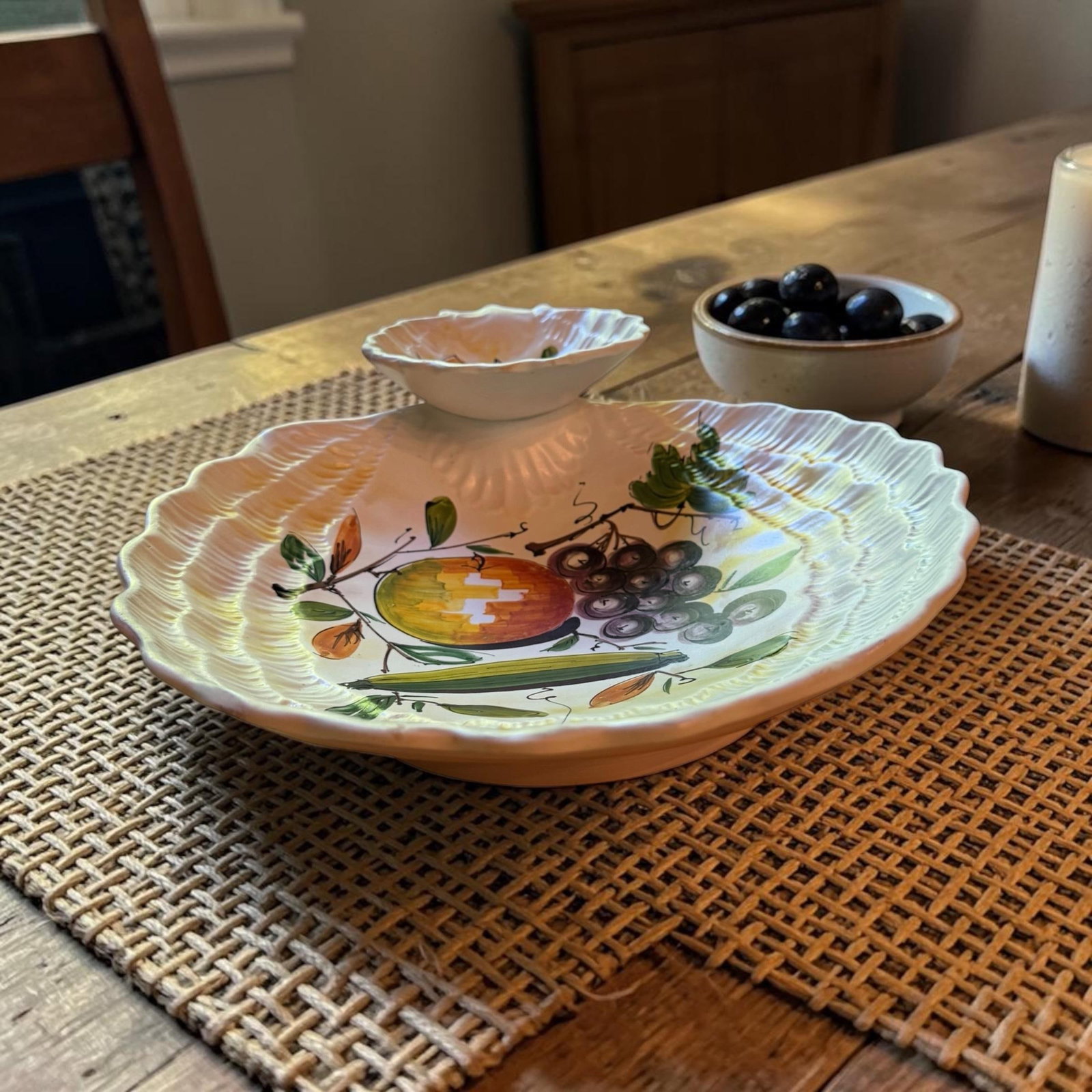 Mid 20th Century Italian Hand-Painted Ceramic Tiered Seafood & Appetizer Server With Pearl Glaze - 5