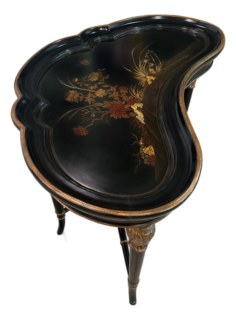 1960s Maitland-Smith Hand-Painted Accent Table: A beautifully crafted Maitland-Smith hand-painted accent table featuring the brand's renowned artistry and timeless craftsmanship. This elegant kidney-shaped occasional table is finished in a rich sat