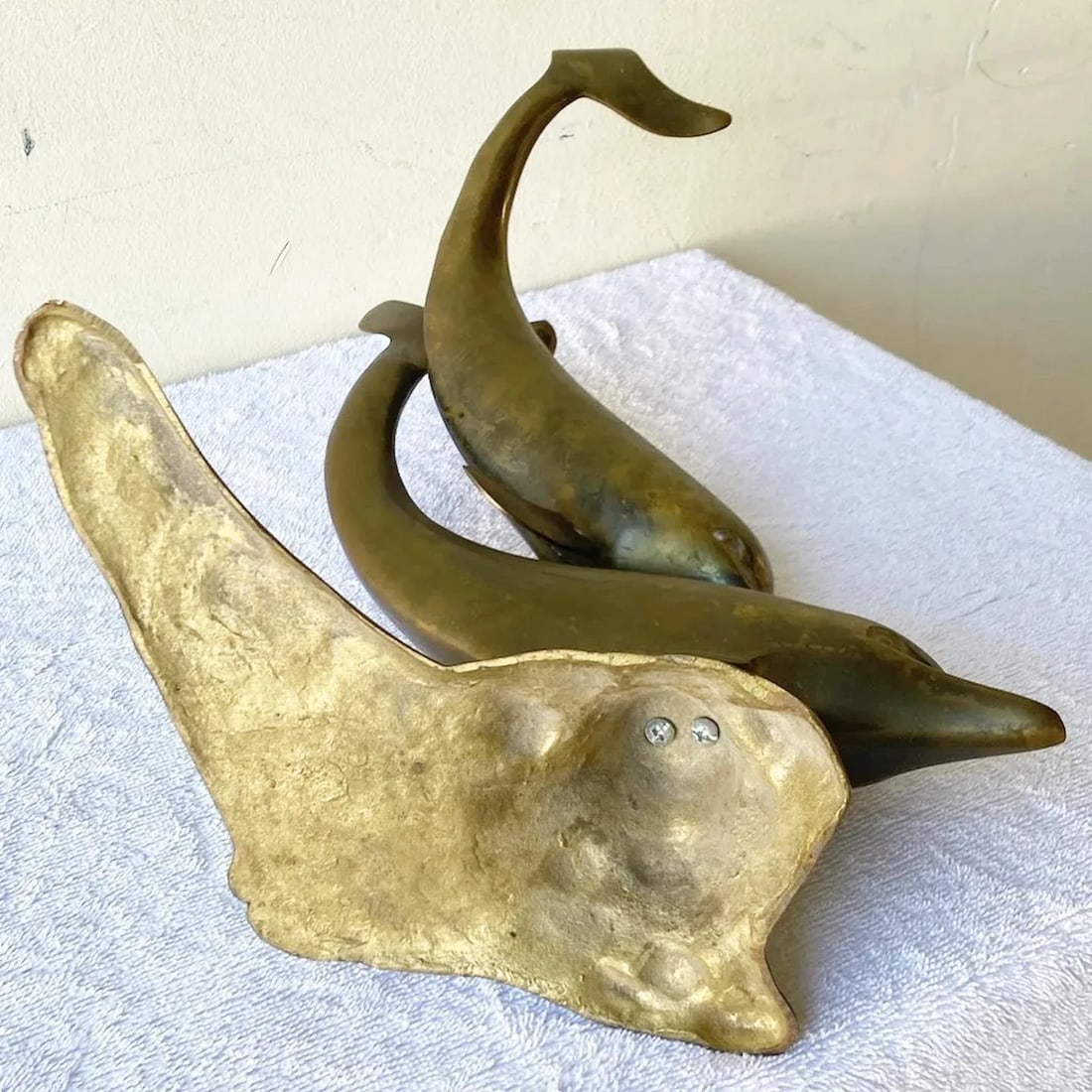 Mid Century Modern Brass Dolphins Sculpture - 7