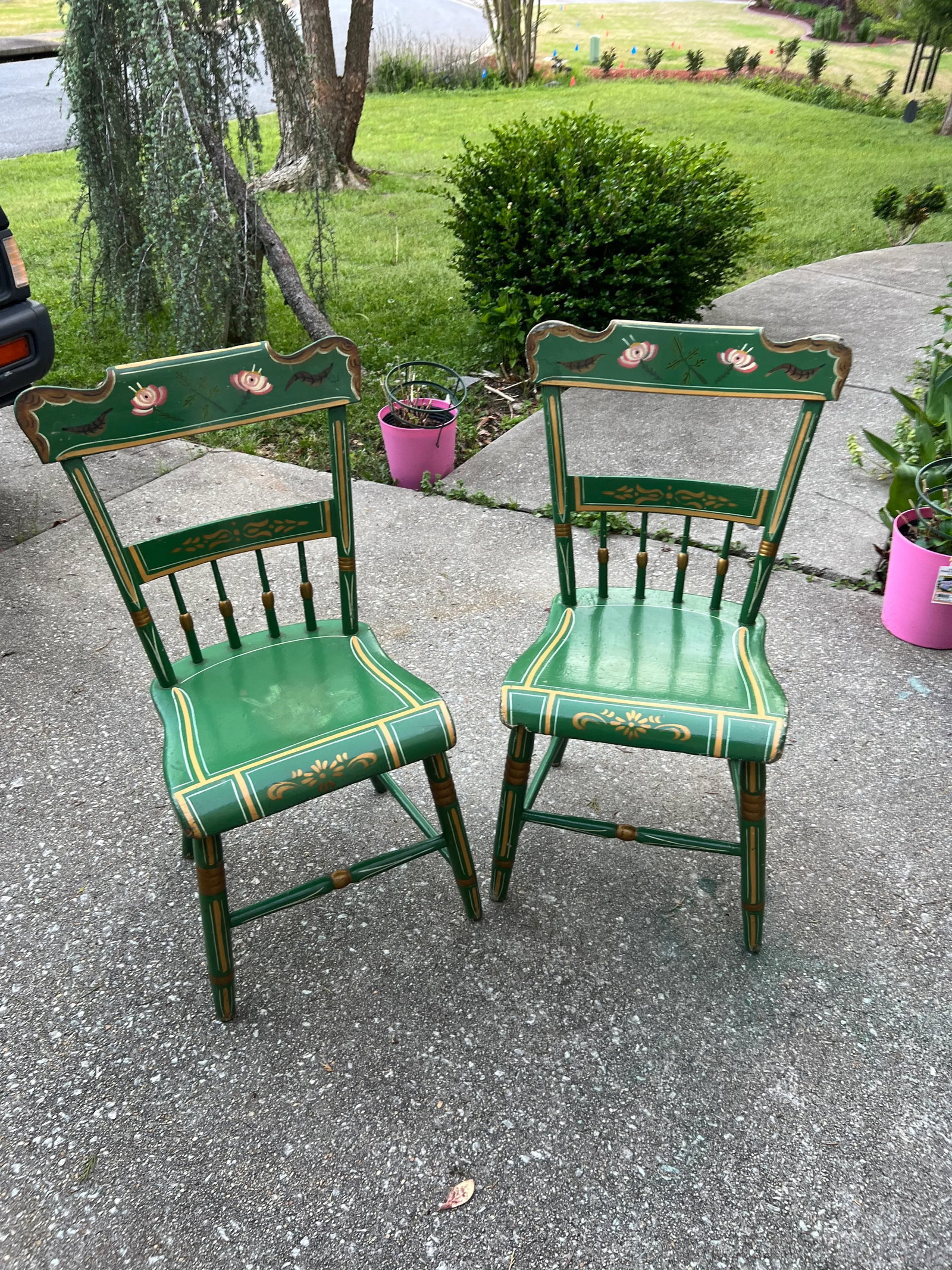 Pair of Mid 20th Century Green Pennsylvania Folk Art Chairs - 12
