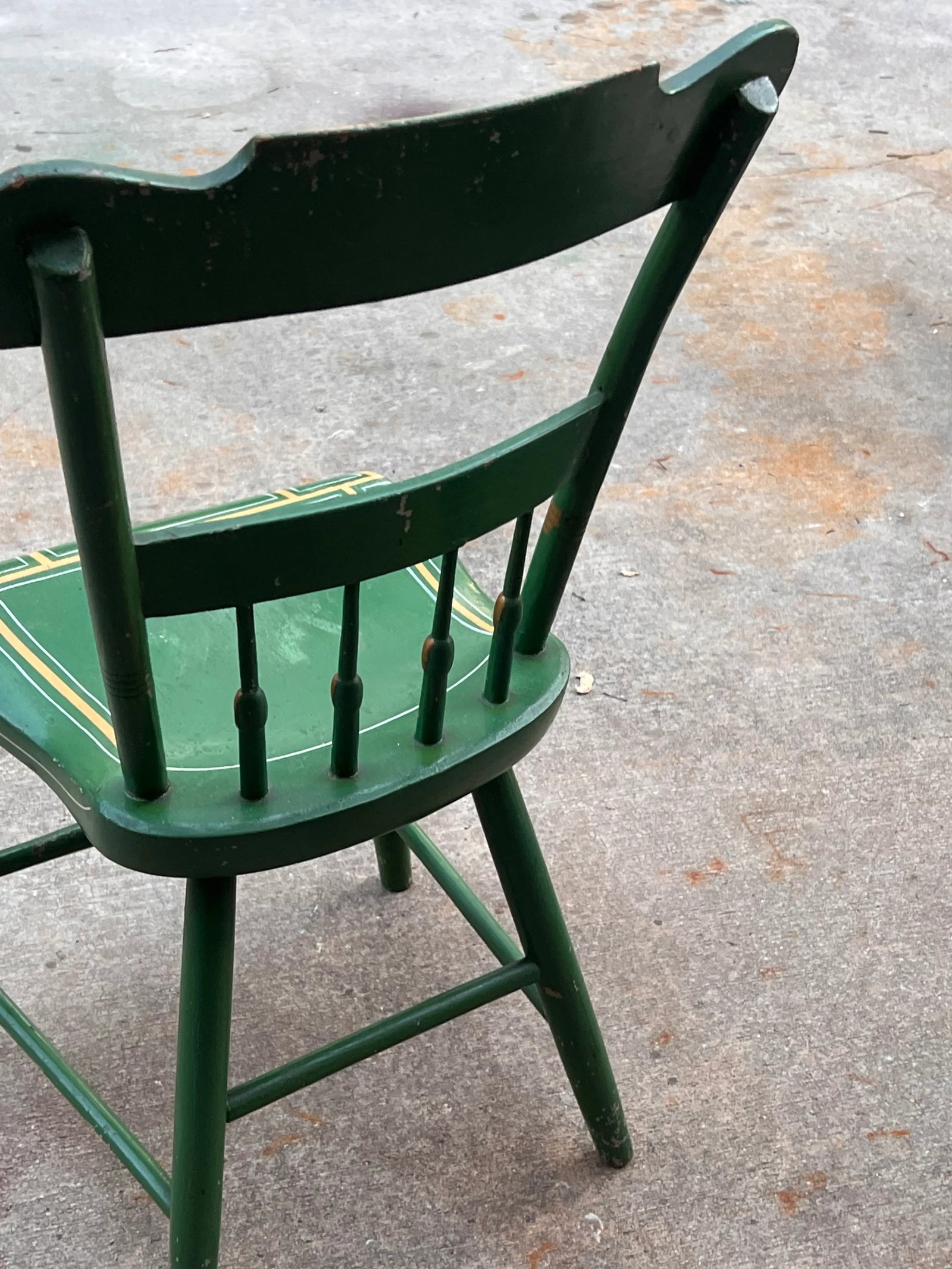 Pair of Mid 20th Century Green Pennsylvania Folk Art Chairs - 6