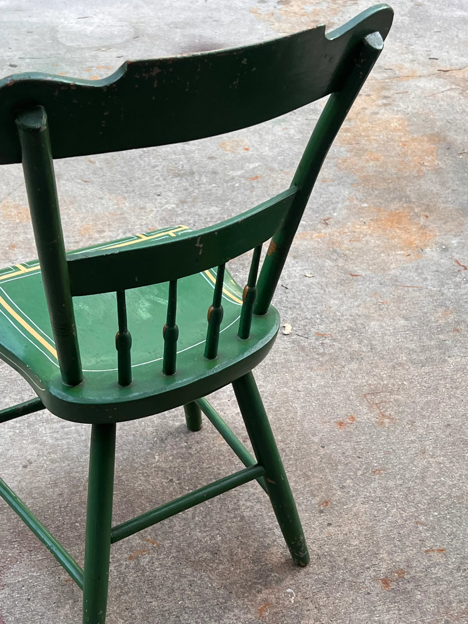 Pair of Mid 20th Century Green Pennsylvania Folk Art Chairs - 7