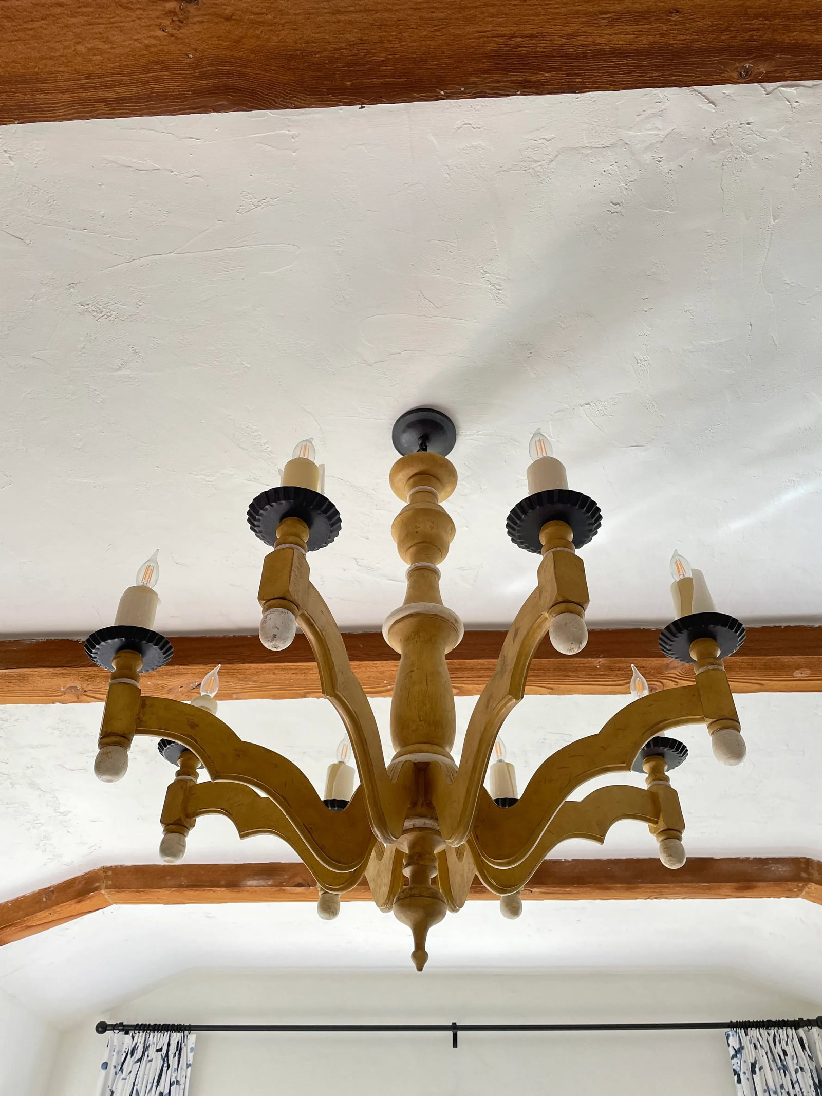 2000s Paul Ferrante Santa Barbara Chandelier, 8 Candelabra - 2