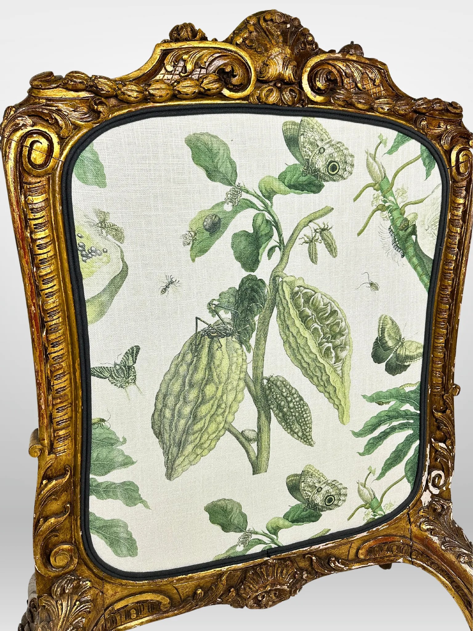 Antique French 19th Century Carved Fire Screen Upholstered in Gaston Y Daniela Linen - 9
