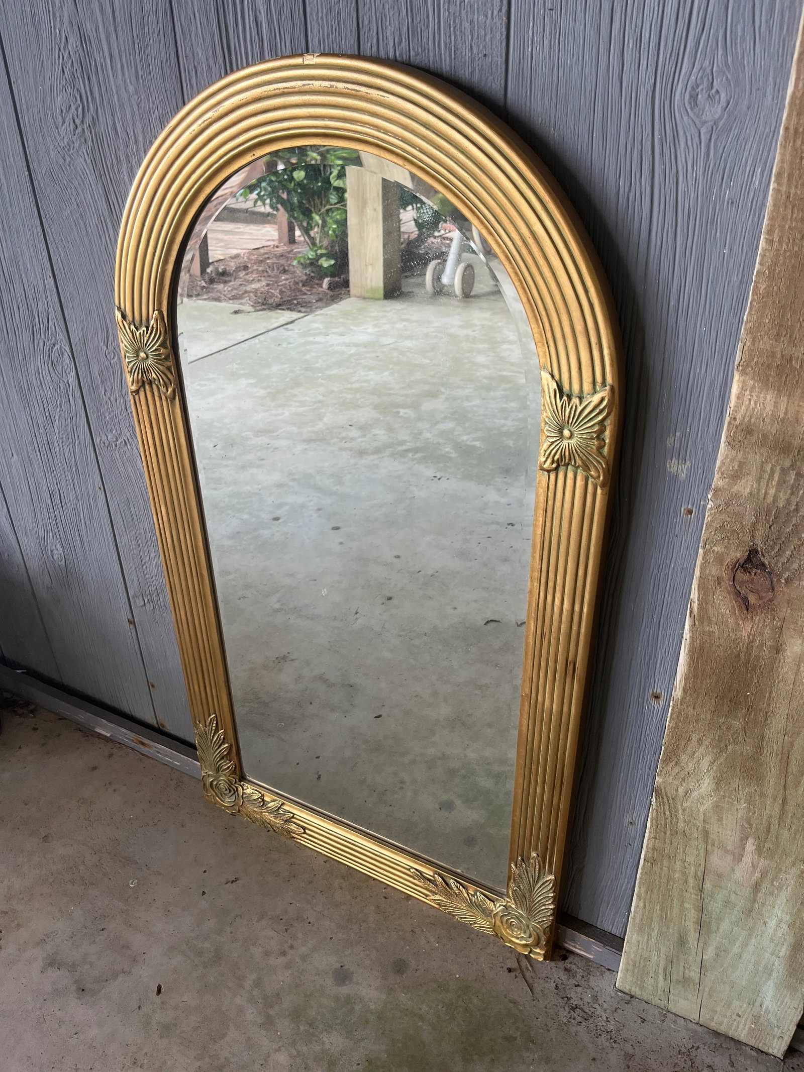 1950's Hollywood Regency Arched Gold Carved Wood Mirror - 3