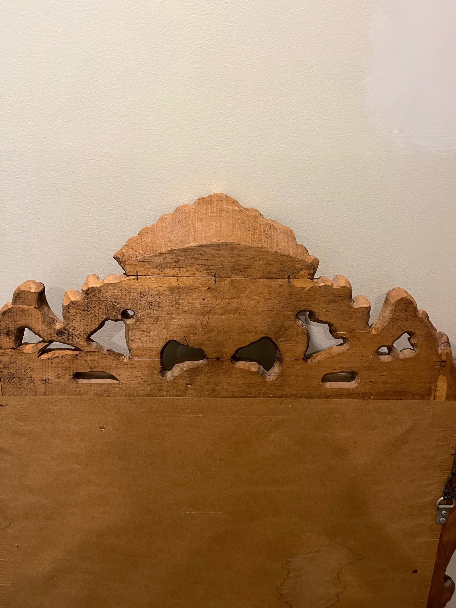 Late 19th Century Heavily Carved Pine Mirror - 4
