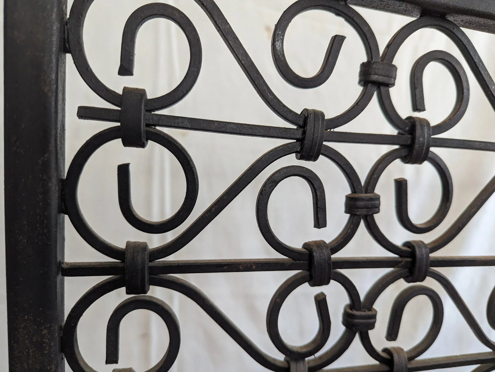 Vintage Spanish Style Black Wrought Iron Fireplace Screen - 3