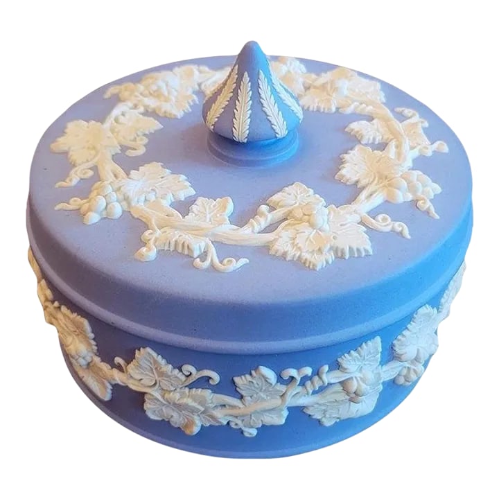 Wedgwood Jasperware Pale Blue Small Circular Lidded Vanity Box (1 of 12)