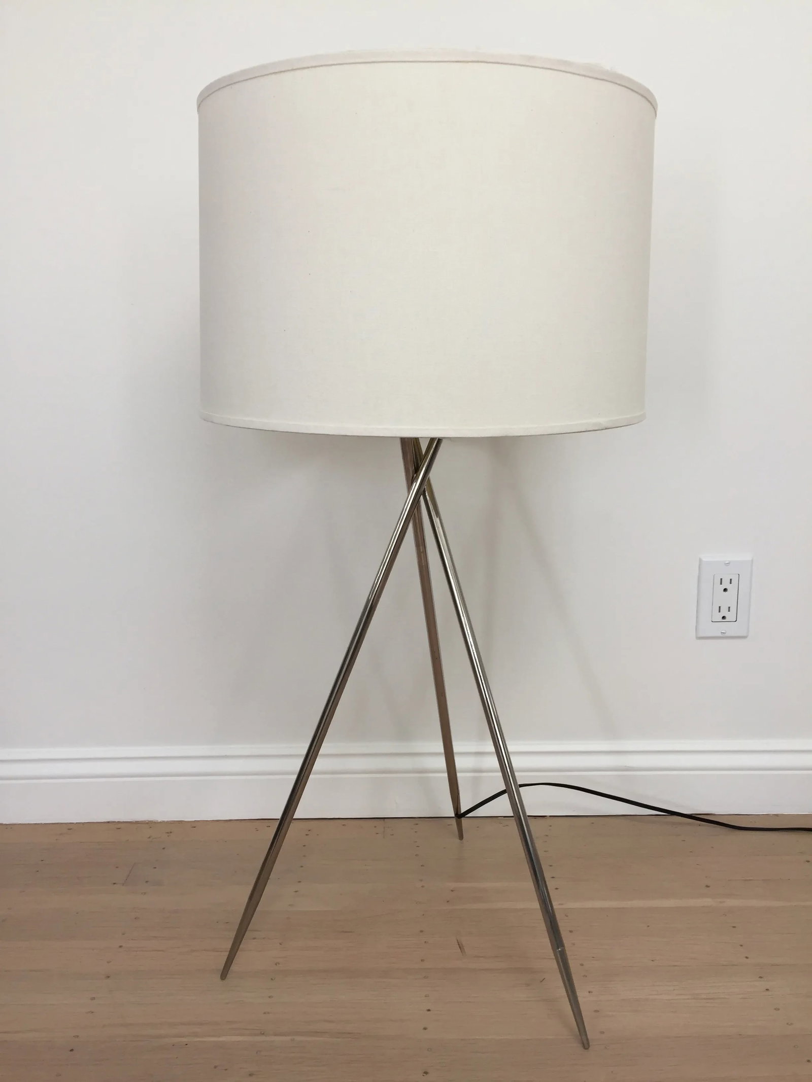 La Relco Italian Tripod Table Lamp - 11