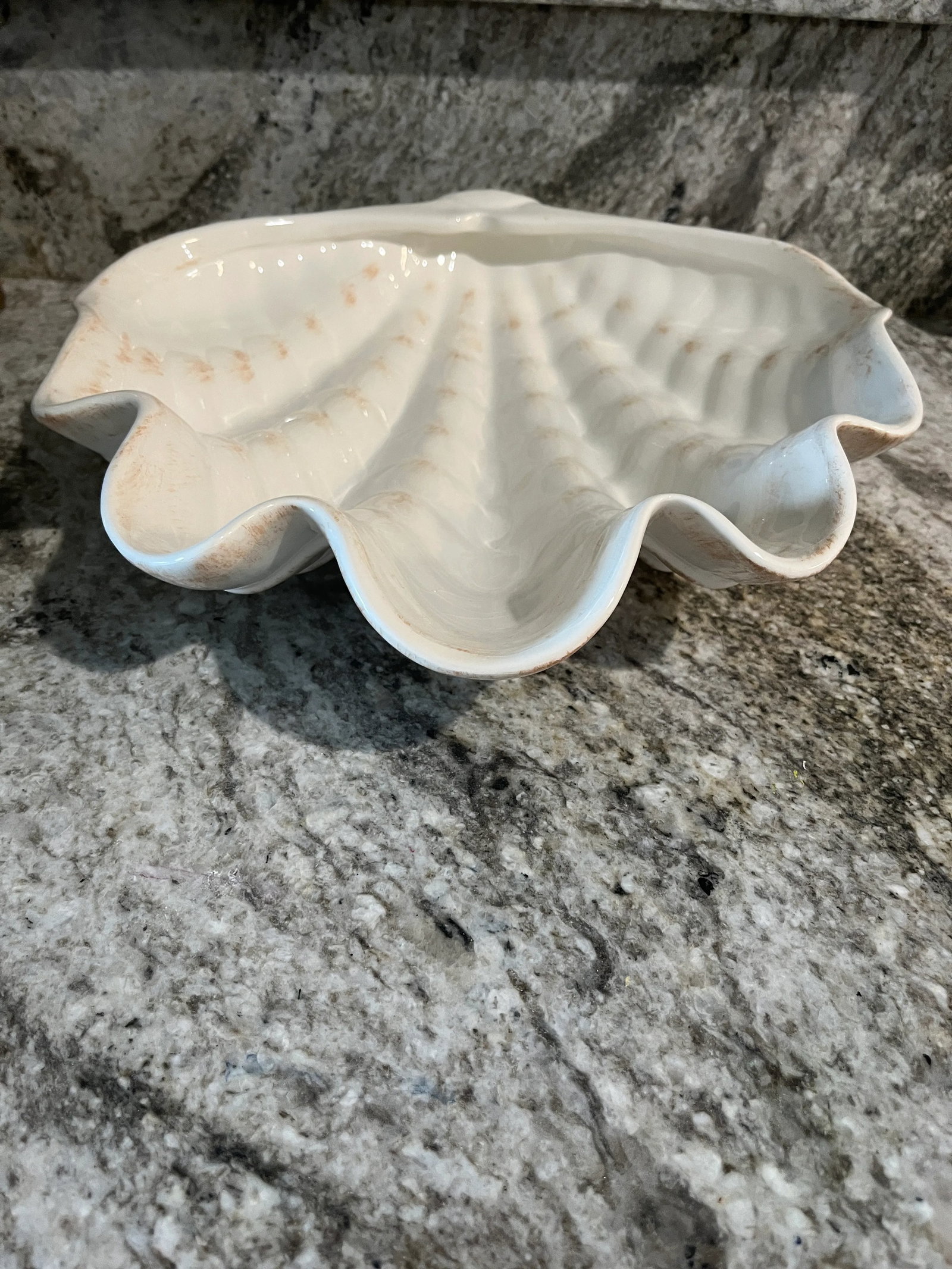 1950's Decorative Ceramic Clam Shell Bowl - 2