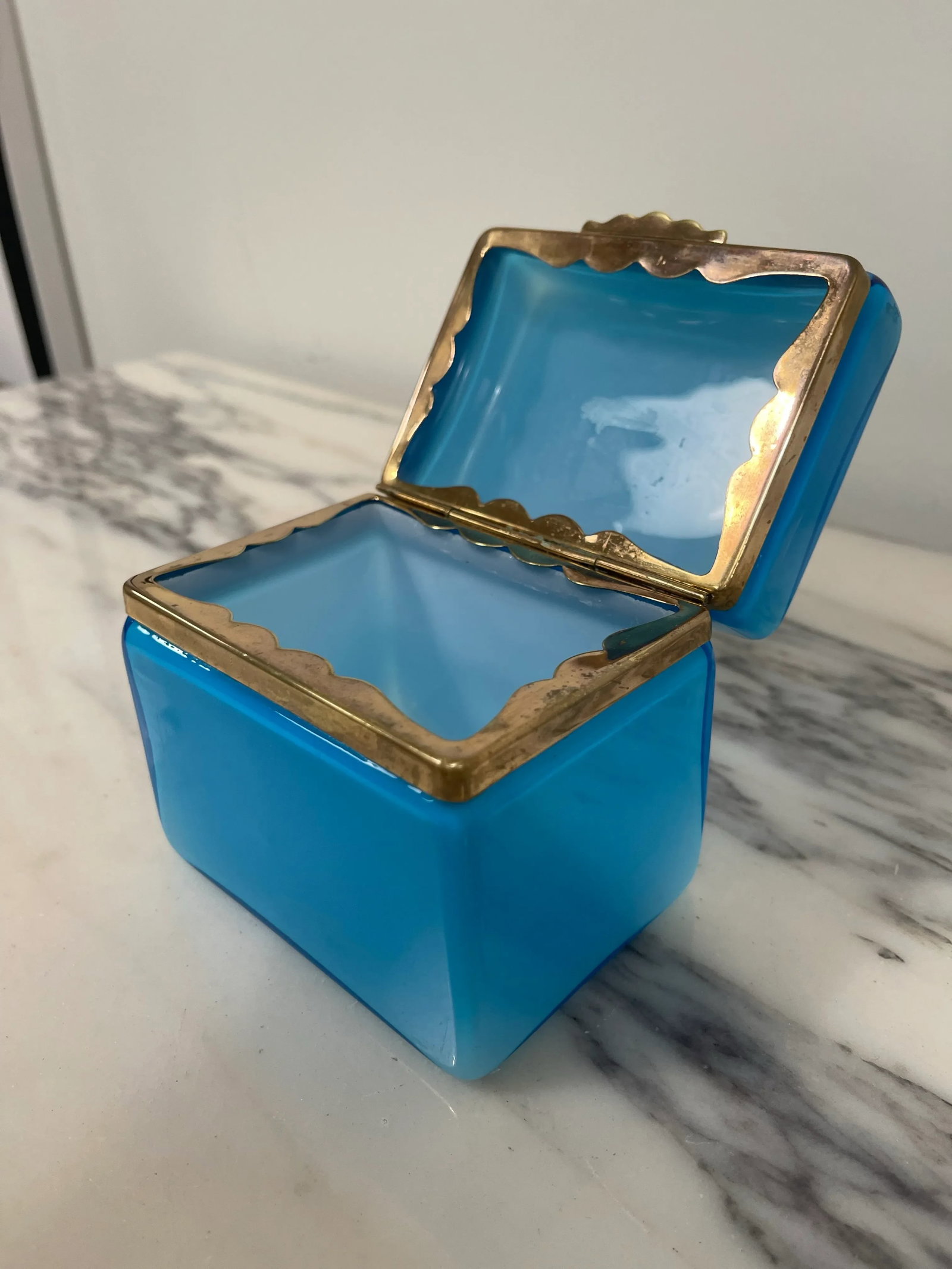 1950s Modern Murano Blue Art Glass Ormulo Brass Casket Box - 4