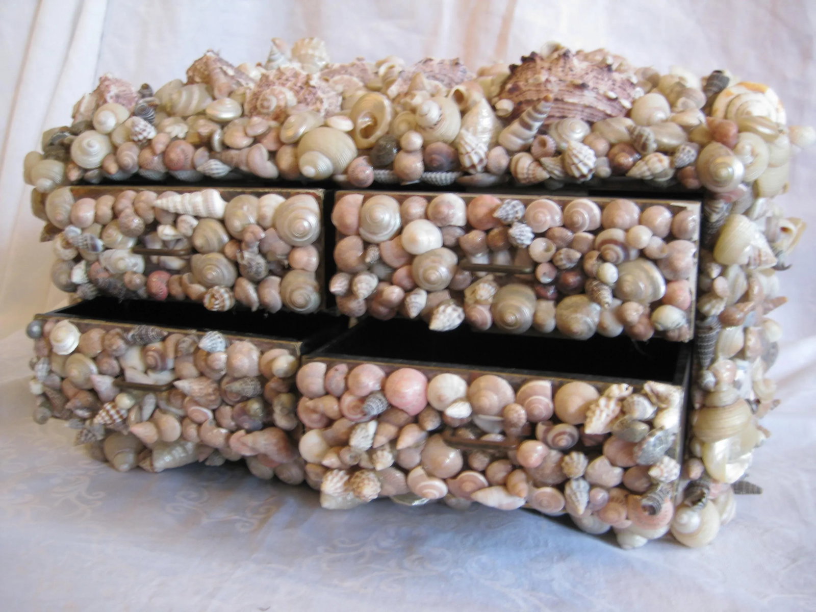 Vintage Seashell Encrusted Jewelry Box - 2