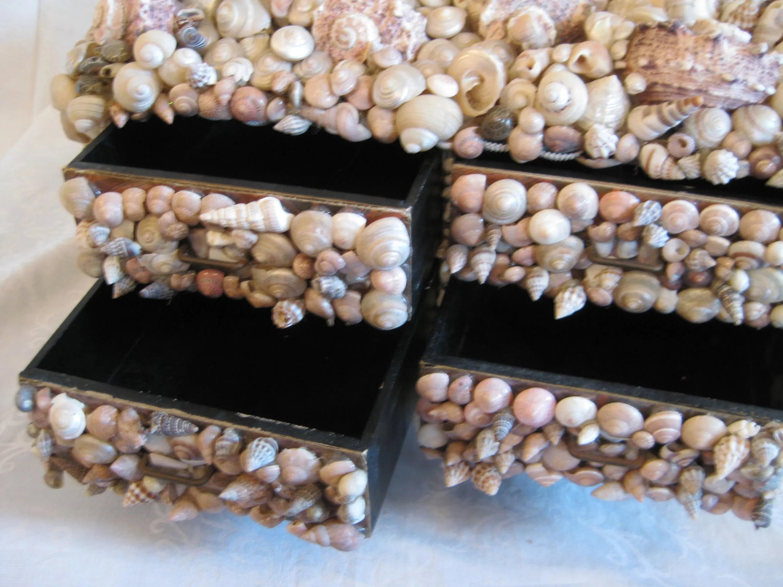 Vintage Seashell Encrusted Jewelry Box - 3