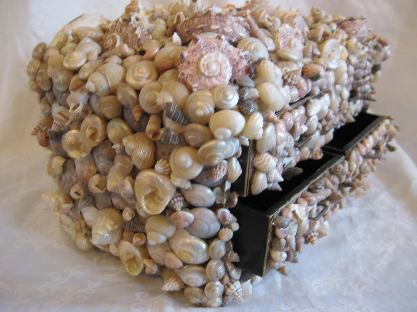 Vintage Seashell Encrusted Jewelry Box - 4