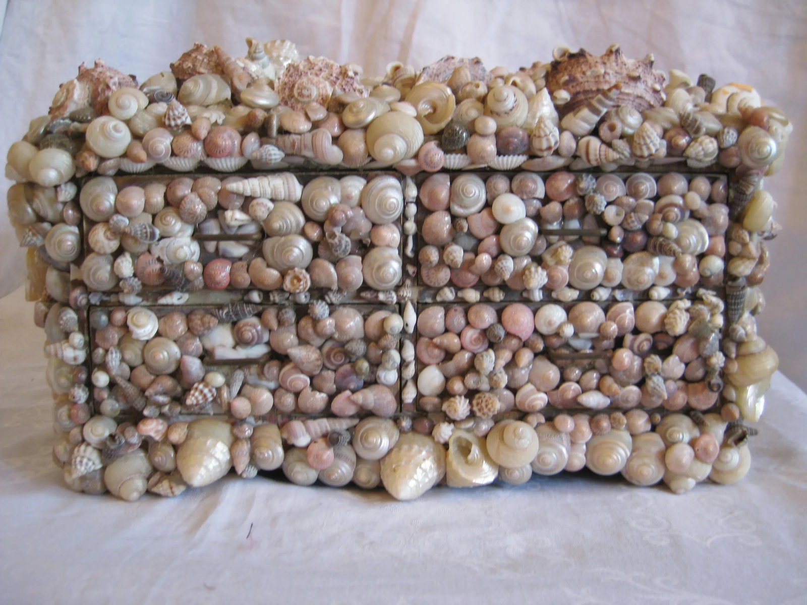 Vintage Seashell Encrusted Jewelry Box - 8