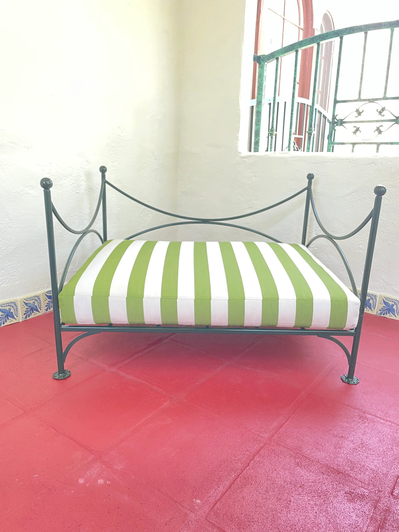 1960s Vintage Metal Dog Bed With Removable Sunbrella Cushion - 13