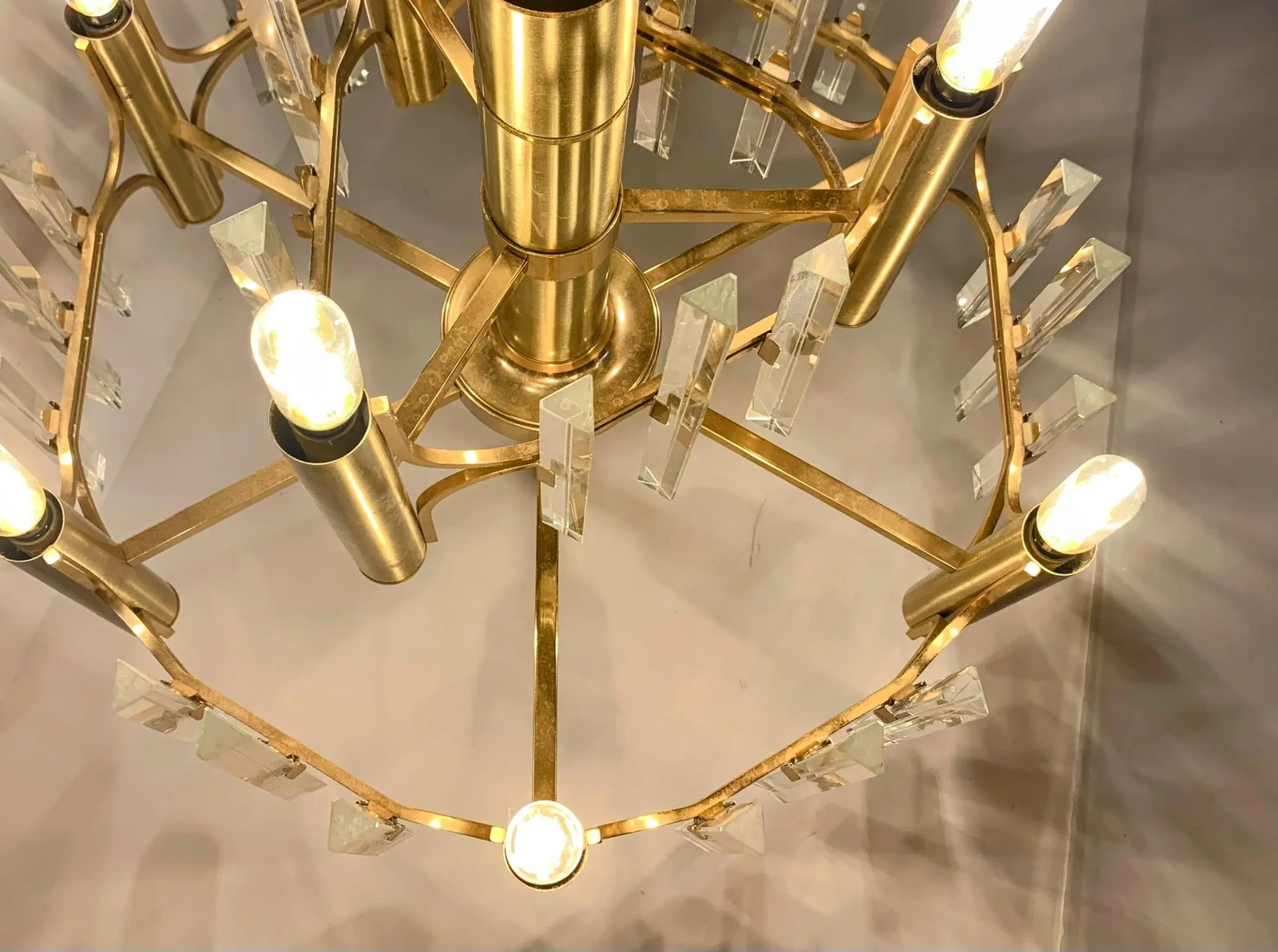1970s Italian 9-Light Brass and Crystal Prism Chandelier Attributed to Gaetano Sciolari - 6