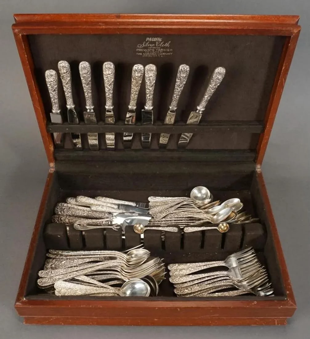 19th C. Kirk & Son "Repousse" 117-Piece Sterling Silver Flat Service, 111.8 Oz - 2