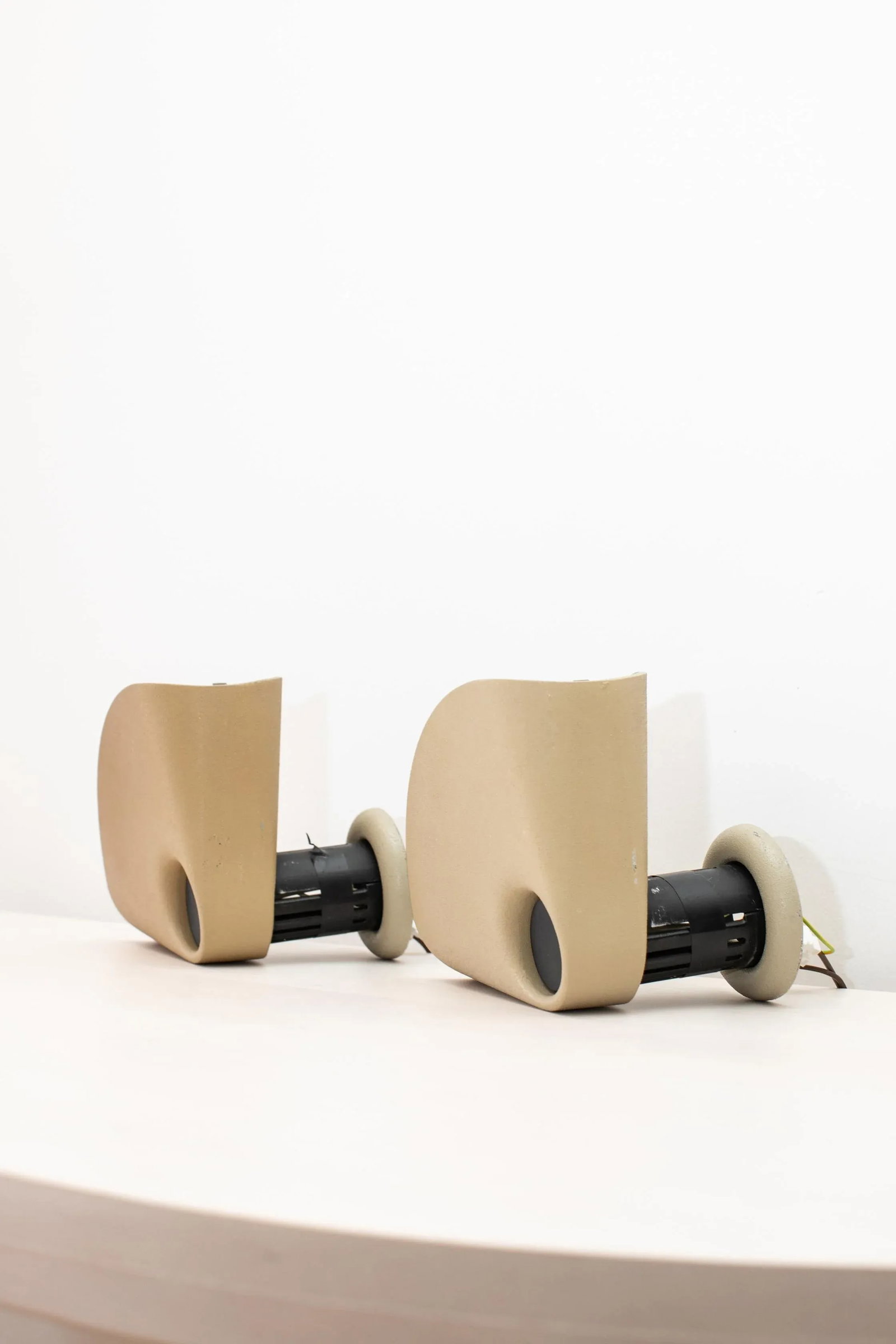 1980s Afra & Tobia Bollo 870 Triangular Sconce Wall Lamps - a Pair - 5