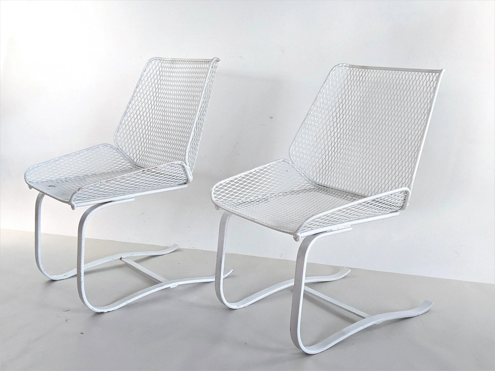1960s Mid-Century Modern Metal Mesh Cantilever Bouncer Patio Chairs - a Pair, Attributed - 2