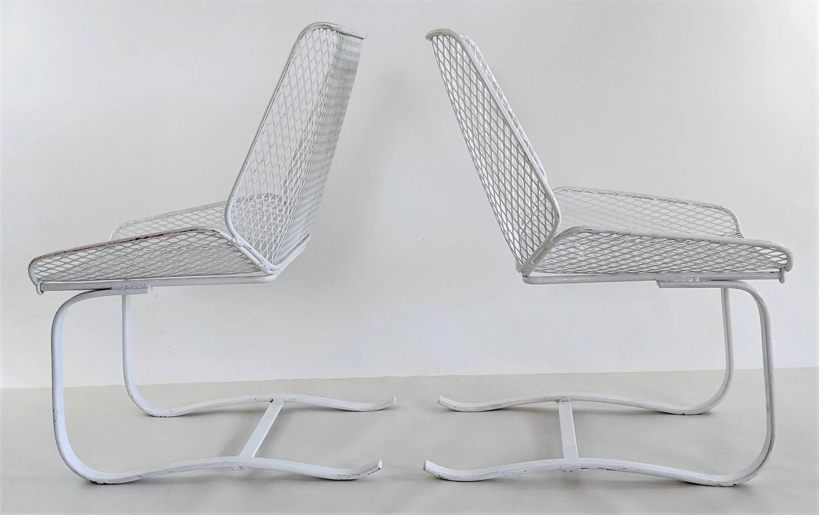 1960s Mid-Century Modern Metal Mesh Cantilever Bouncer Patio Chairs - a Pair, Attributed - 3
