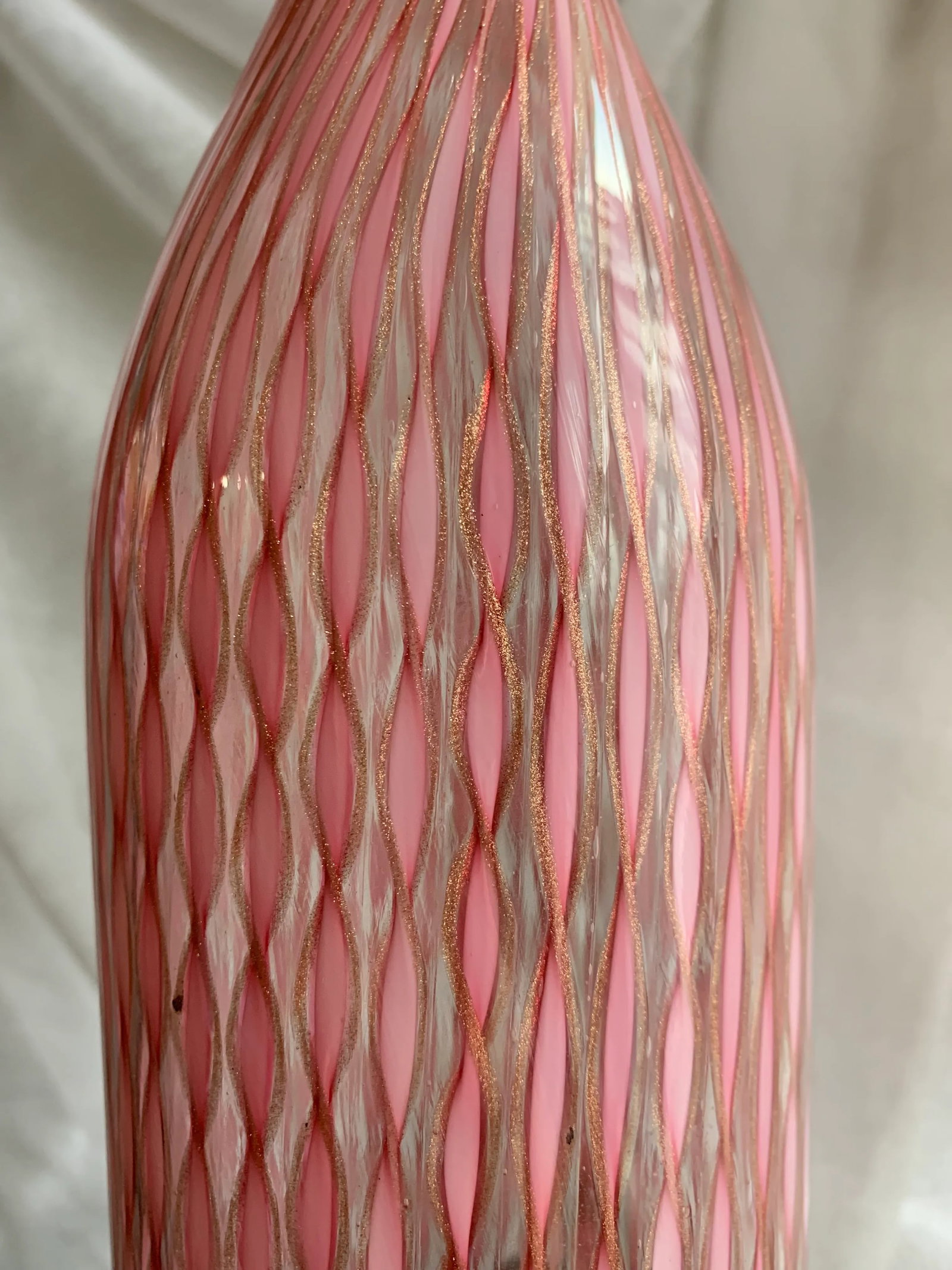 1960s Vintage Ermanno Toso Fratelli Toso Decanter Bottle Vase With Twisted Pink Canes and Filligree - 4