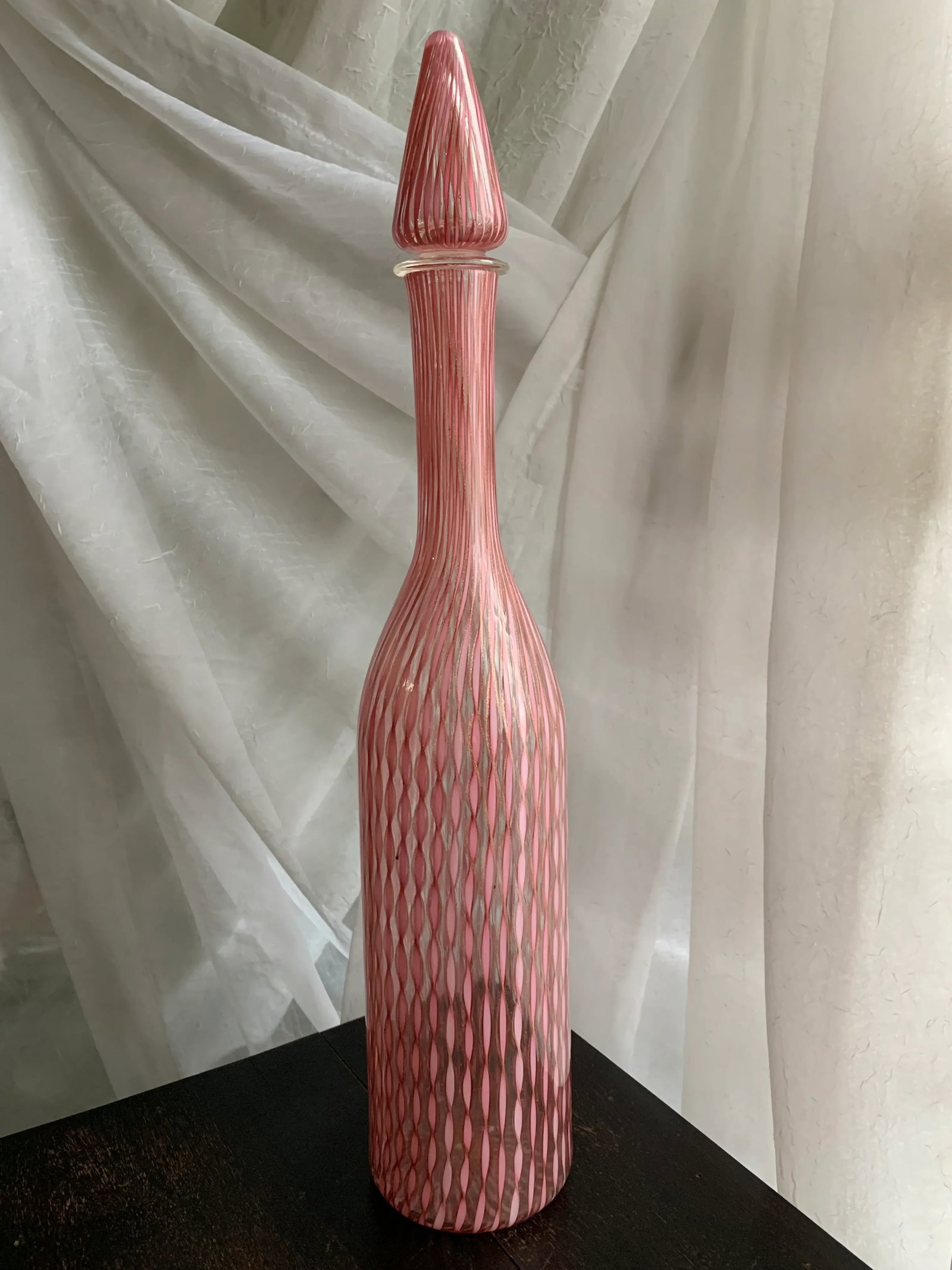 1960s Vintage Ermanno Toso Fratelli Toso Decanter Bottle Vase With Twisted Pink Canes and Filligree - 9