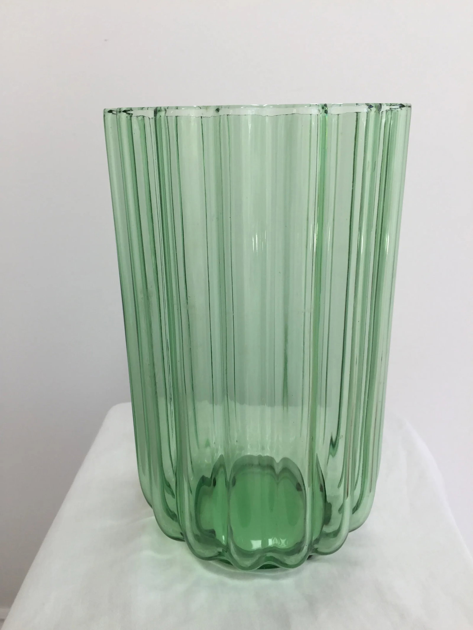 1930's Green "Lotus" Vase by George Sakier for Fostoria Glass Company - 3