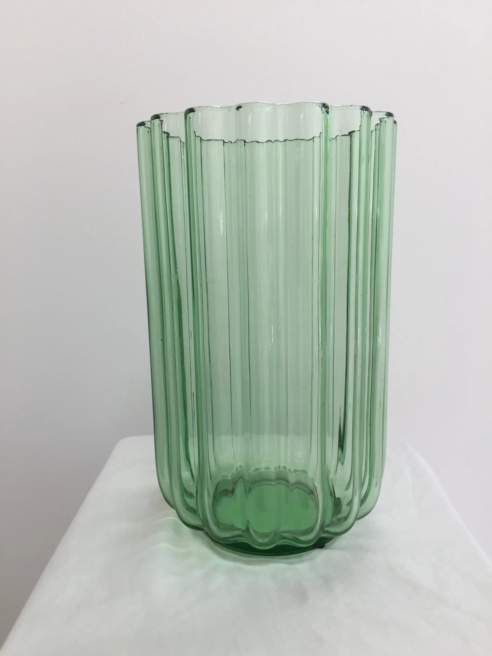 1930's Green "Lotus" Vase by George Sakier for Fostoria Glass Company - 4