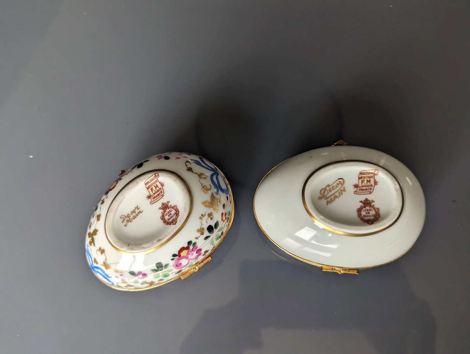 Early 20th Century Butterfly and Floral Limoges Egg Shaped Boxes, a Pair - 3