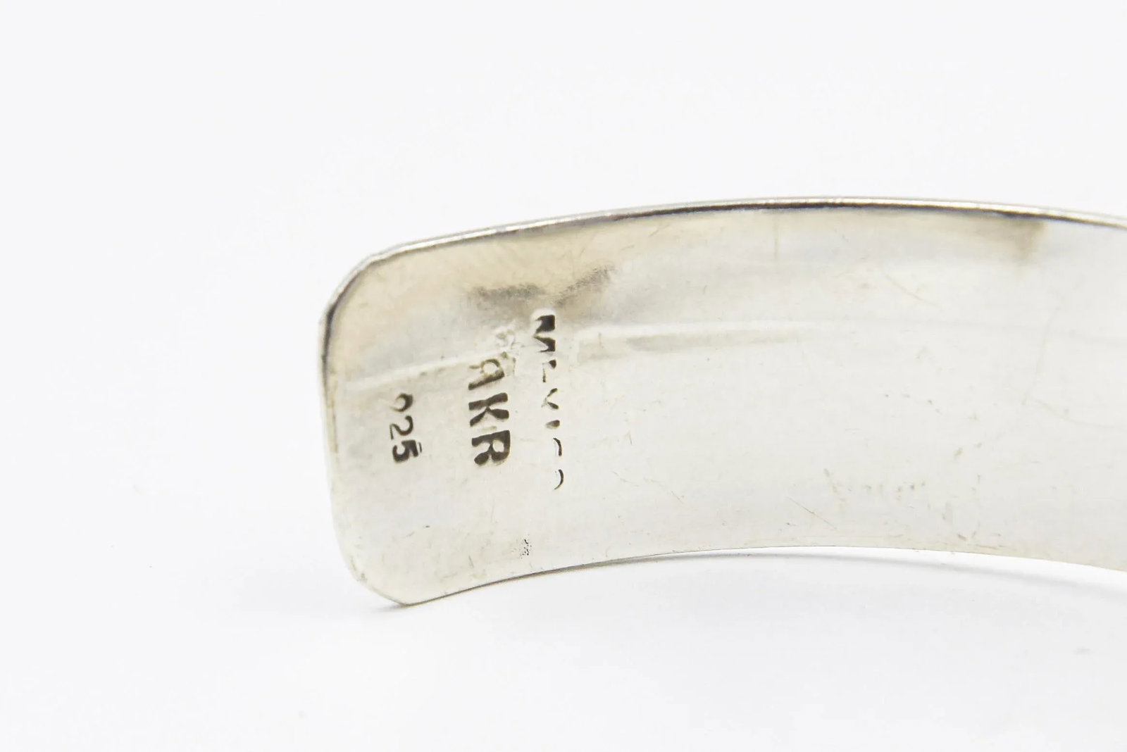 Late 20th Century Mexican Green Gaspeite Sterling Silver Cuff Bracelet - 8