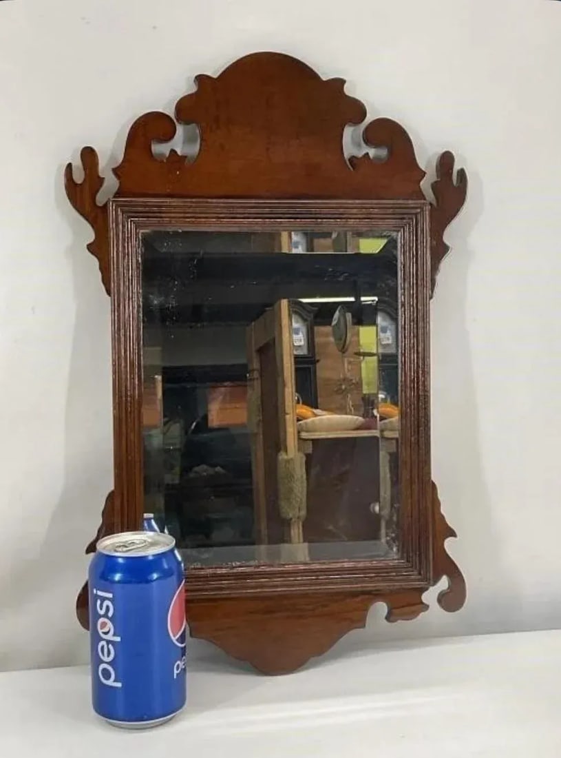 1980's Small Mahogany Chippendale Mirror by the Bombay Co. - 2