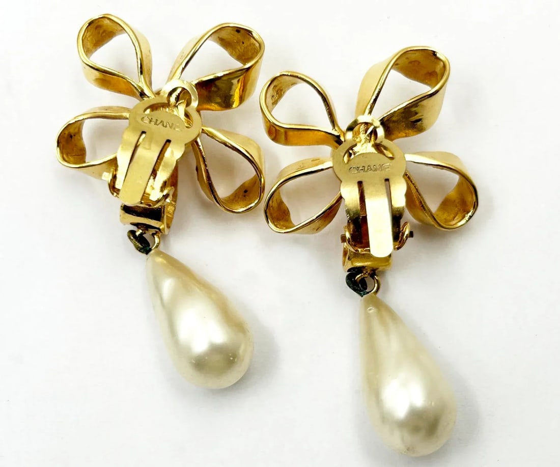 Vintage Chanel Gold Plated CC Ribbon Flower Pearl Dangle Clip on Earrings - 2 Pieces - 8