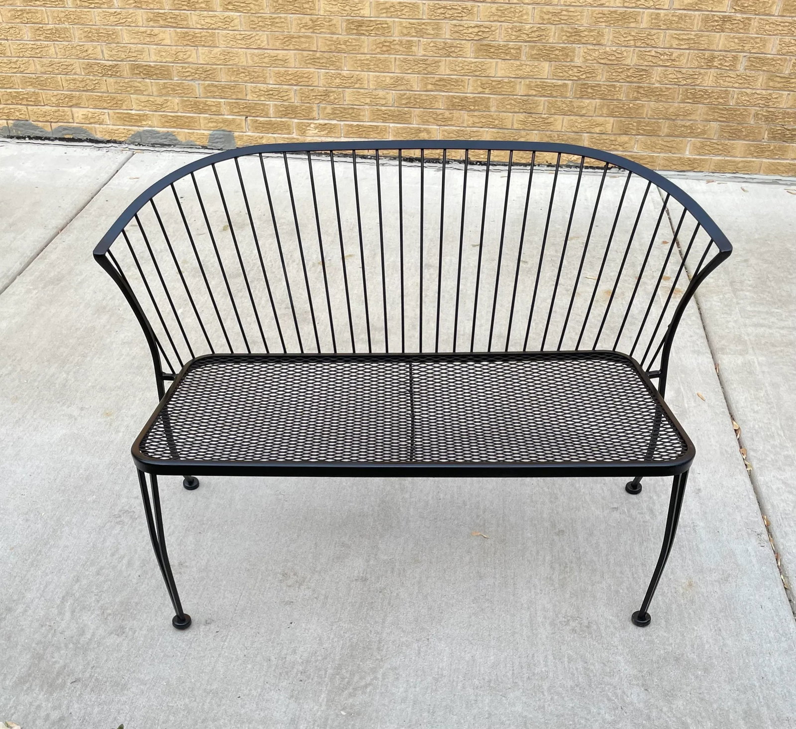 1980s Woodard Pinecrest Style Wrought Iron Garden Bench Loveseat - 2