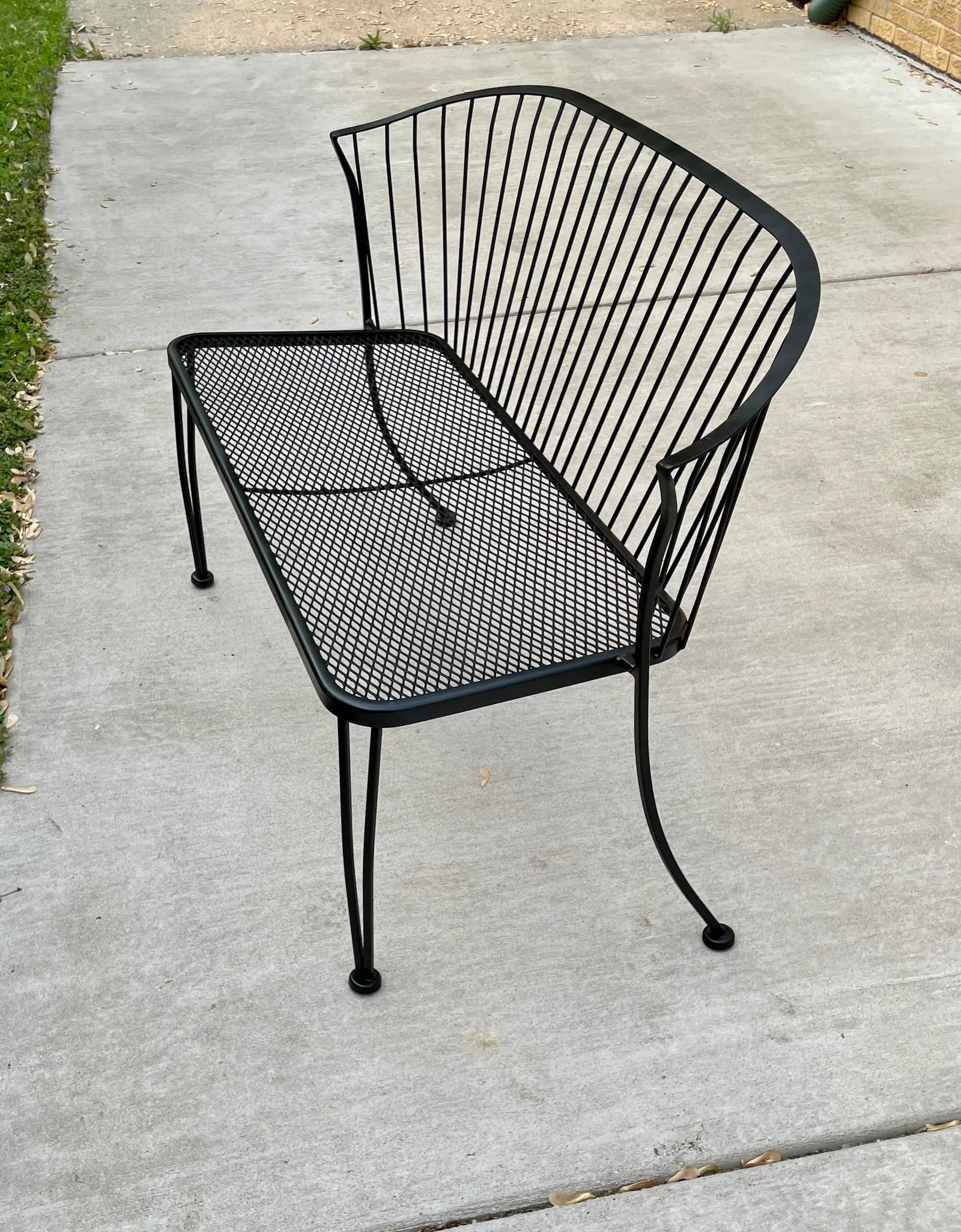 1980s Woodard Pinecrest Style Wrought Iron Garden Bench Loveseat - 4