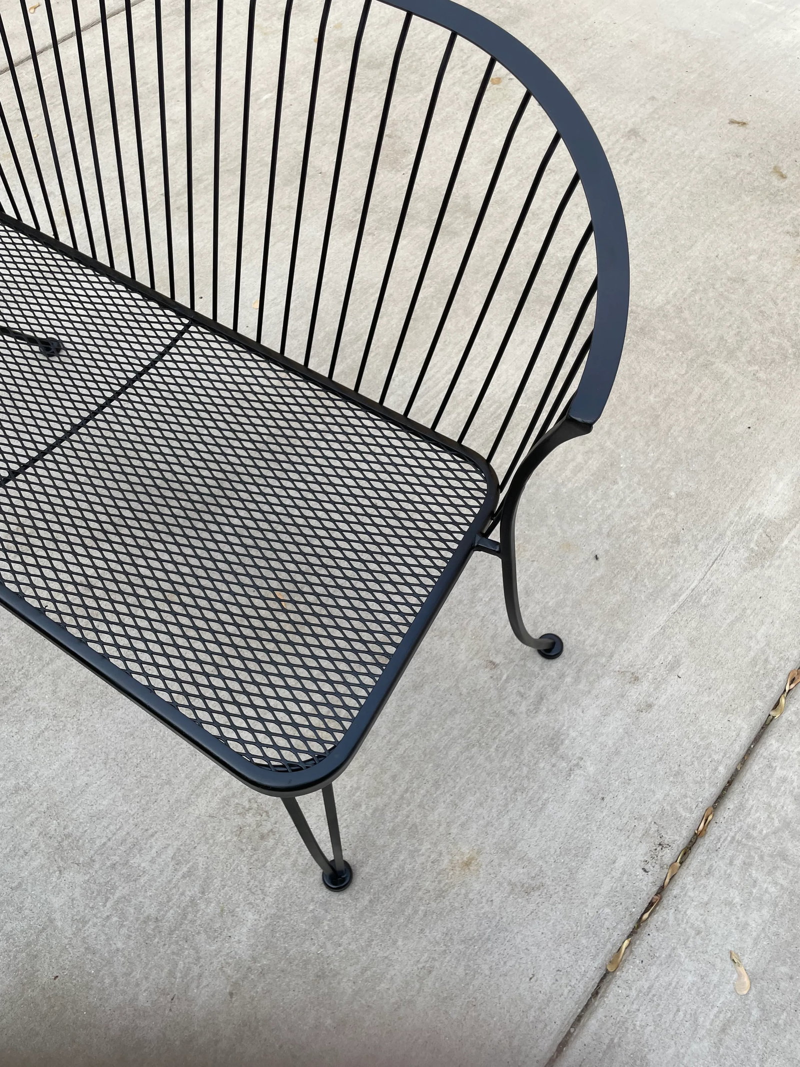 1980s Woodard Pinecrest Style Wrought Iron Garden Bench Loveseat - 6