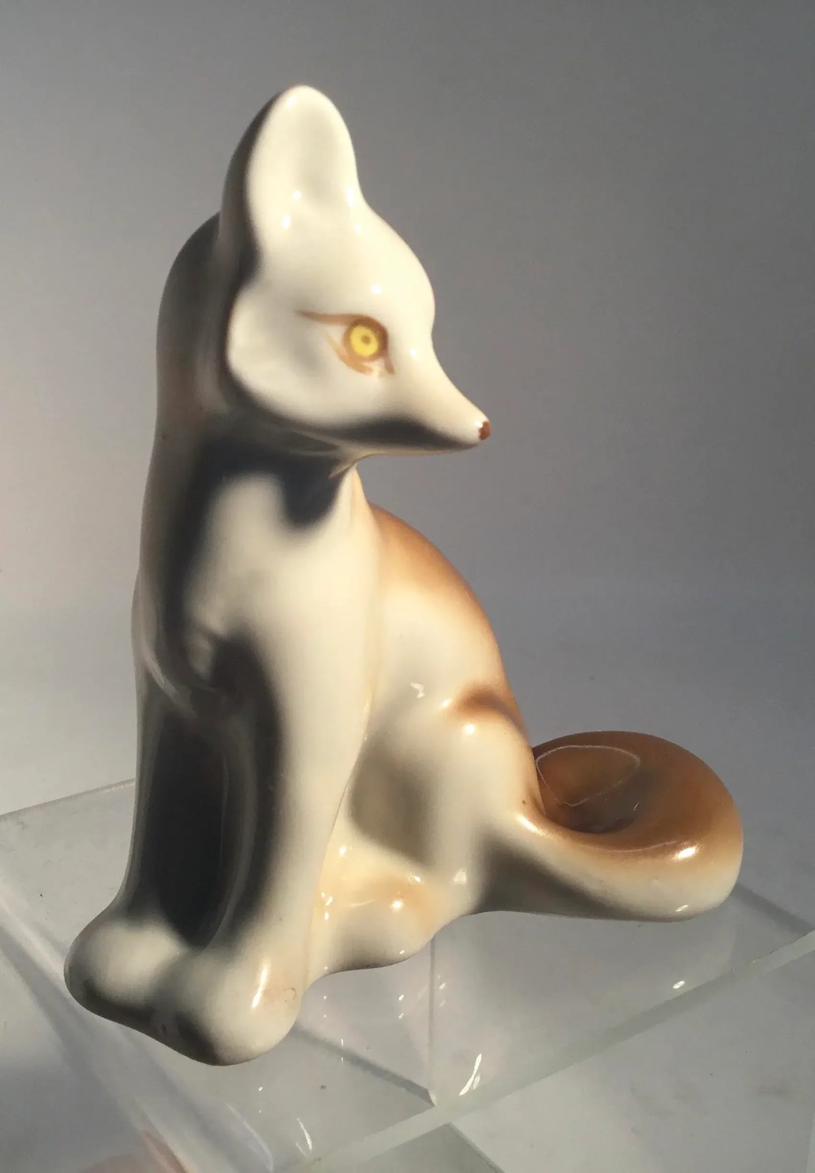 Vintage Russian Porcelain Figurine of a Fox - 8