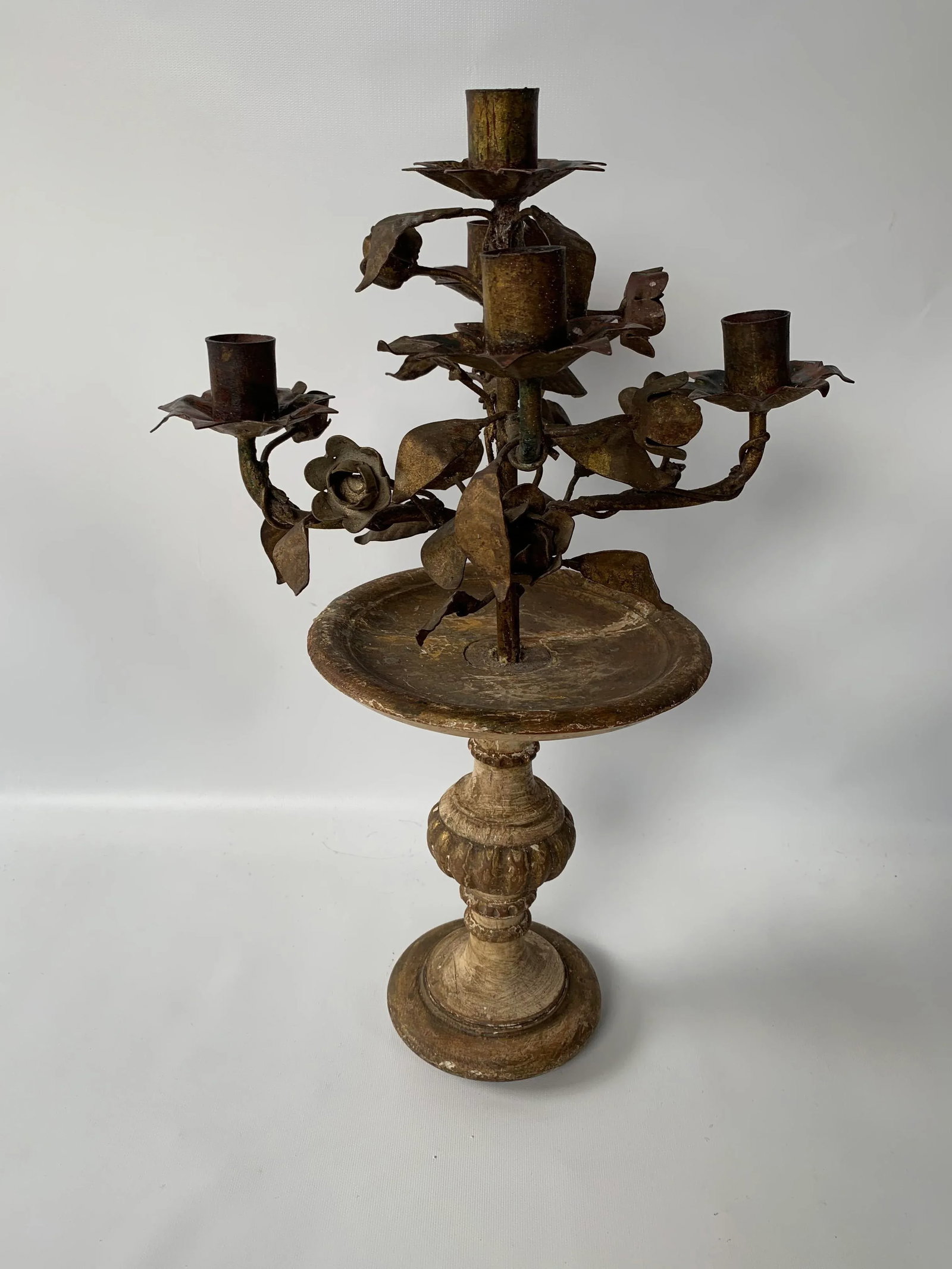 Antique Italian Gilded Wood and Tole Candelabra for 5 Candles - 3