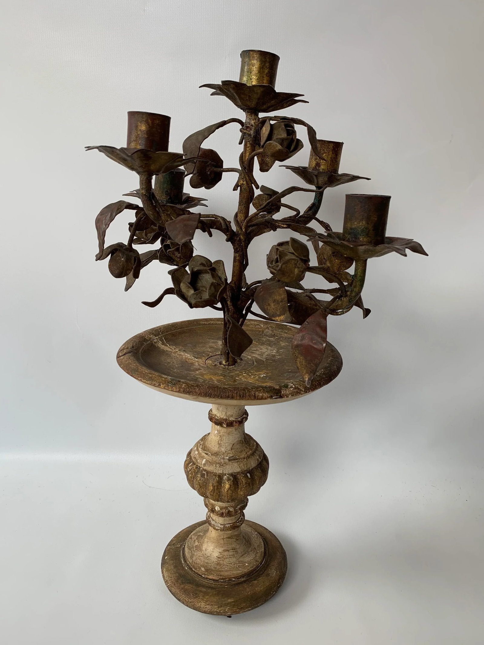 Antique Italian Gilded Wood and Tole Candelabra for 5 Candles - 4